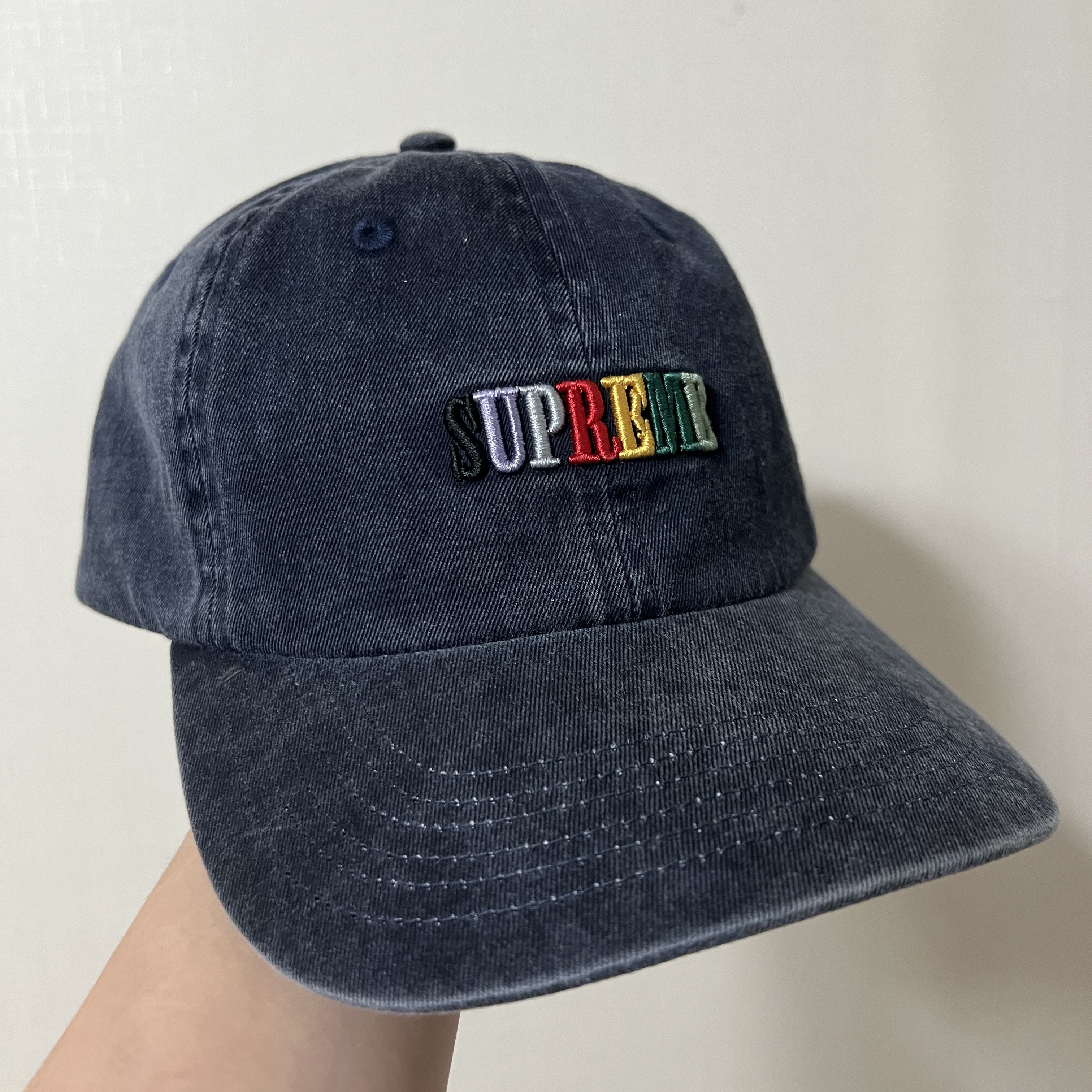 Supreme Pigment Dye 6-Panel Navy - 25SS 착용 스타일