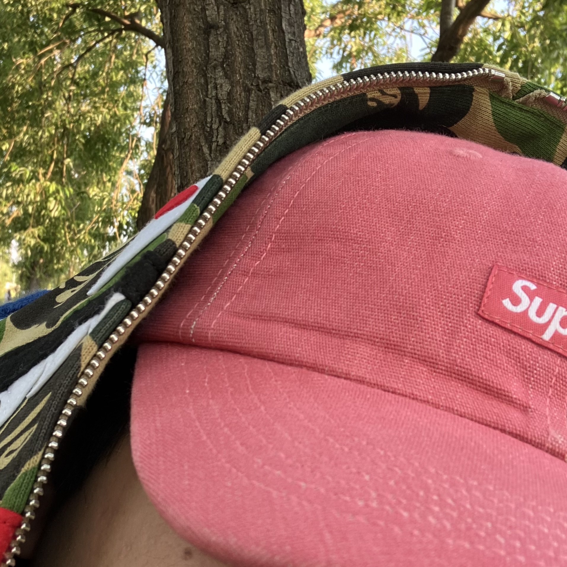 Supreme Cordura Denim Small Box 6-Panel Pink - 24SS, BAPE ABC Camo Shark Full Zip Hoodie Green 착용 스타일