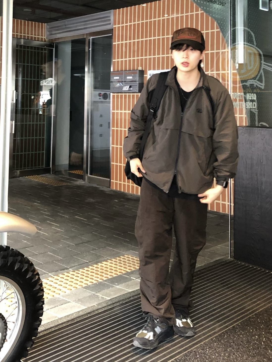 New Balance x Stone Island 991v2 Made in UK Black Olive Night, Sansan Gear Slash Zipper Jacket Brown - 24SS 착용 스타일 - 2