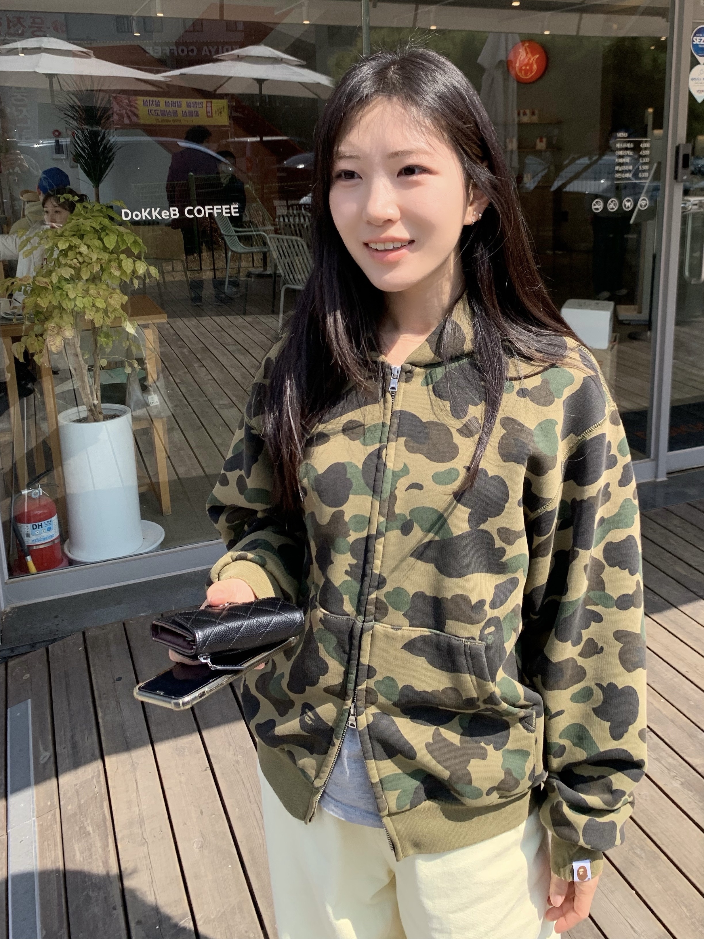 BAPE 1st Camo Heavy Wash Cropped Fit Zip Hoodie Green, Chanel Small Classic Flap Wallet Grained Calfskin & Silver Black 착용 스타일
