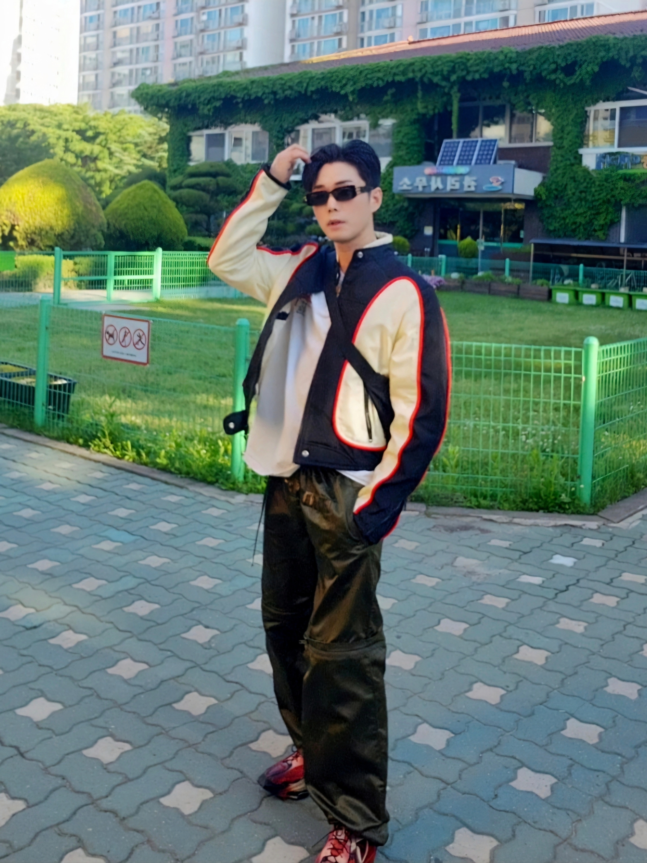 Diesel J-Blink Biker Jacket in Colour-Block Nylon Black White, Nike x Matthew M Williams Zoom 004 Rust Factor 착용 스타일 - 1