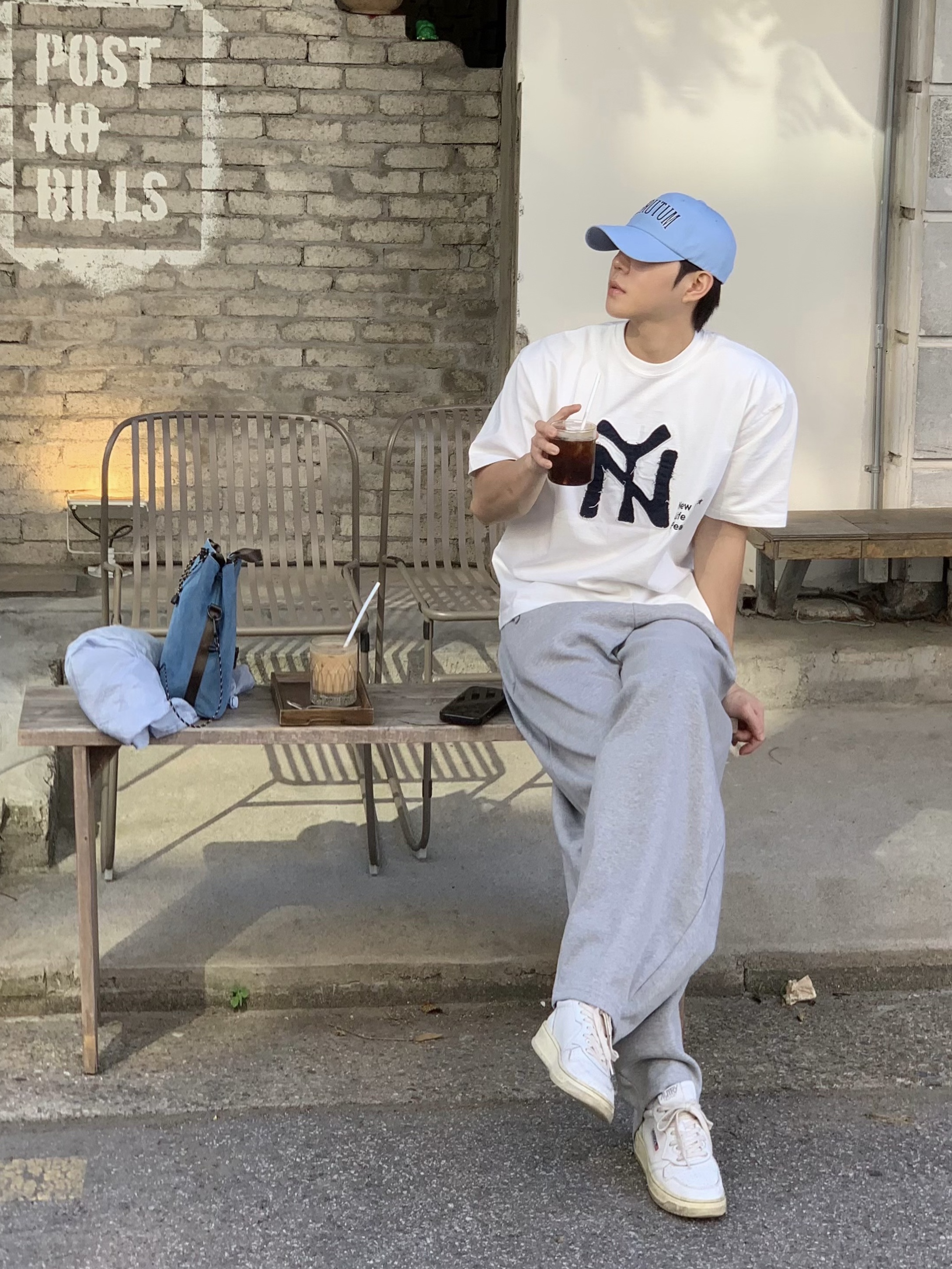 VERUTUM BC122 Big Arch Logo Ball Cap Sky Blue, Casio F-91W-1 착용 스타일 - 2