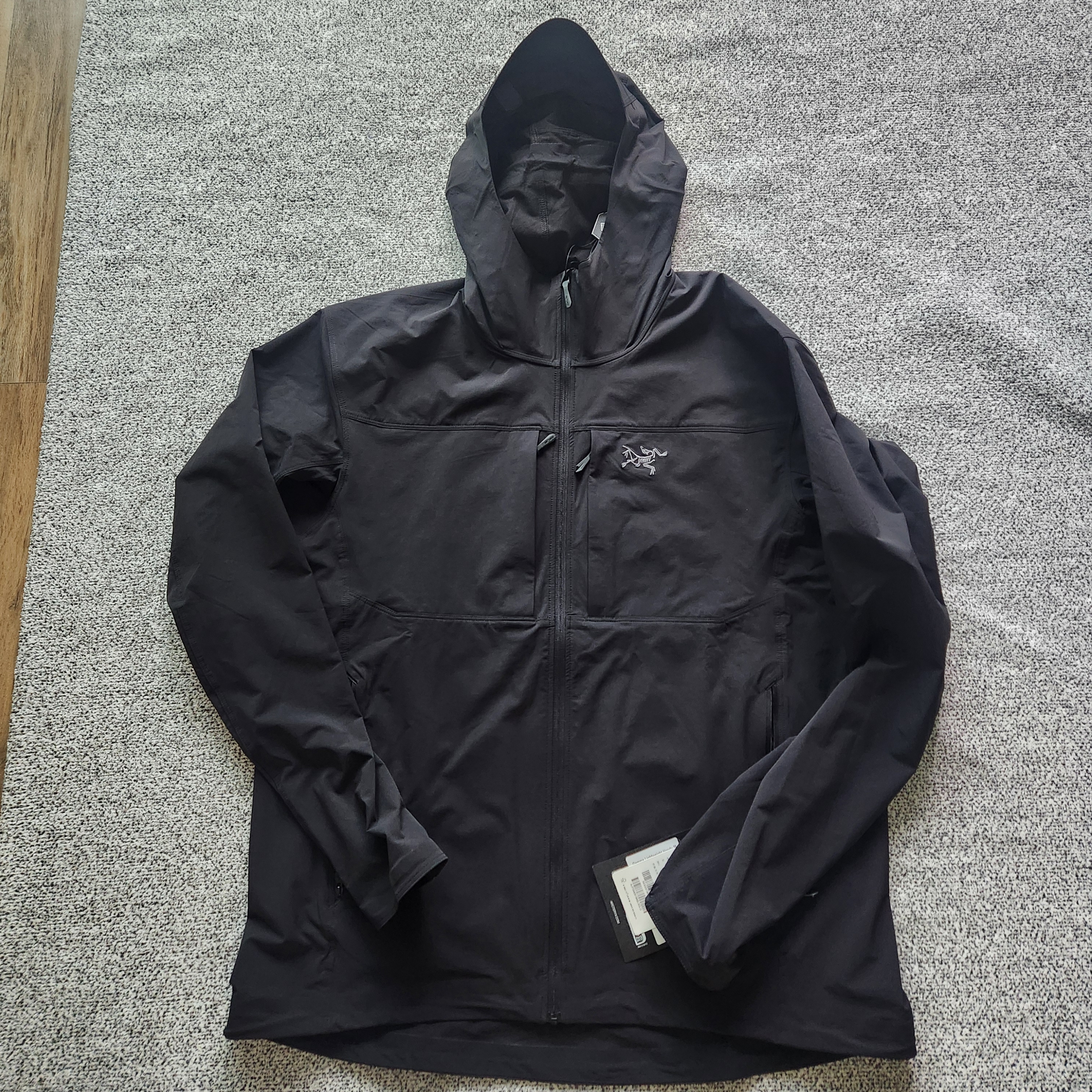 Arc'teryx Gamma Lightweight Hoody Black 착용 스타일