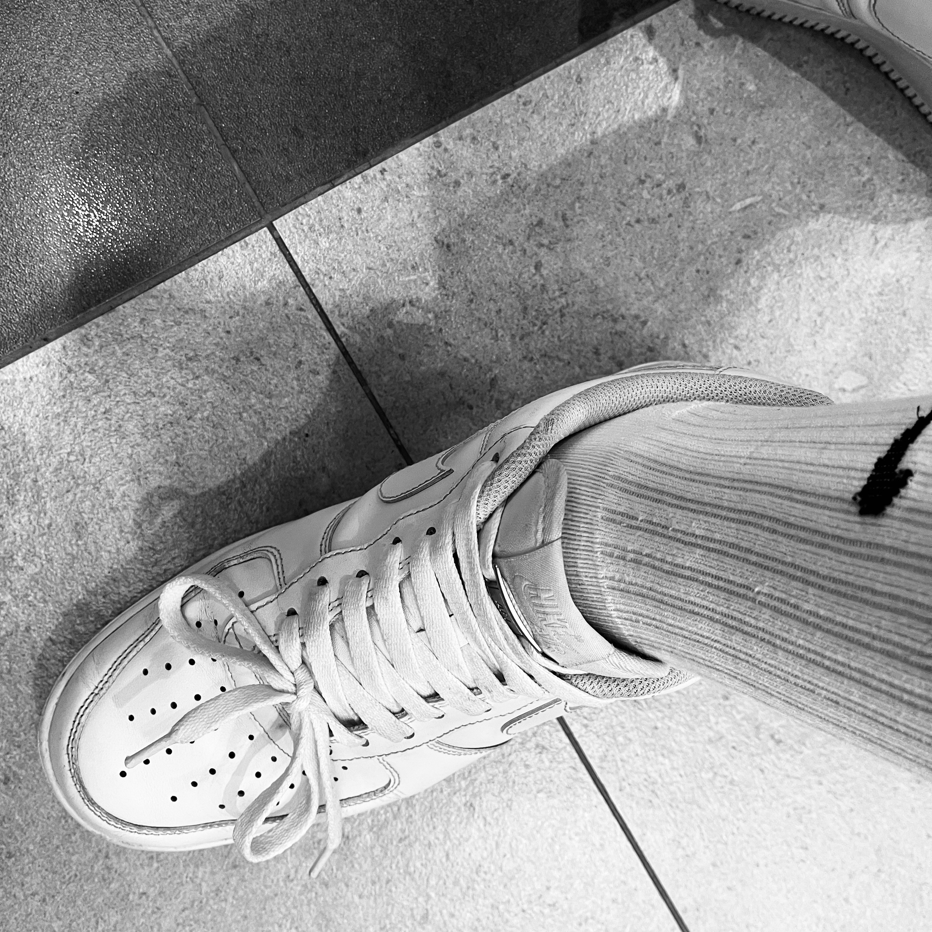 Nike Air Force 1 '07 Low White, Nike Everyday Lightweight Training Crew Socks White (3 Pack/Korean Ver.) 착용 스타일