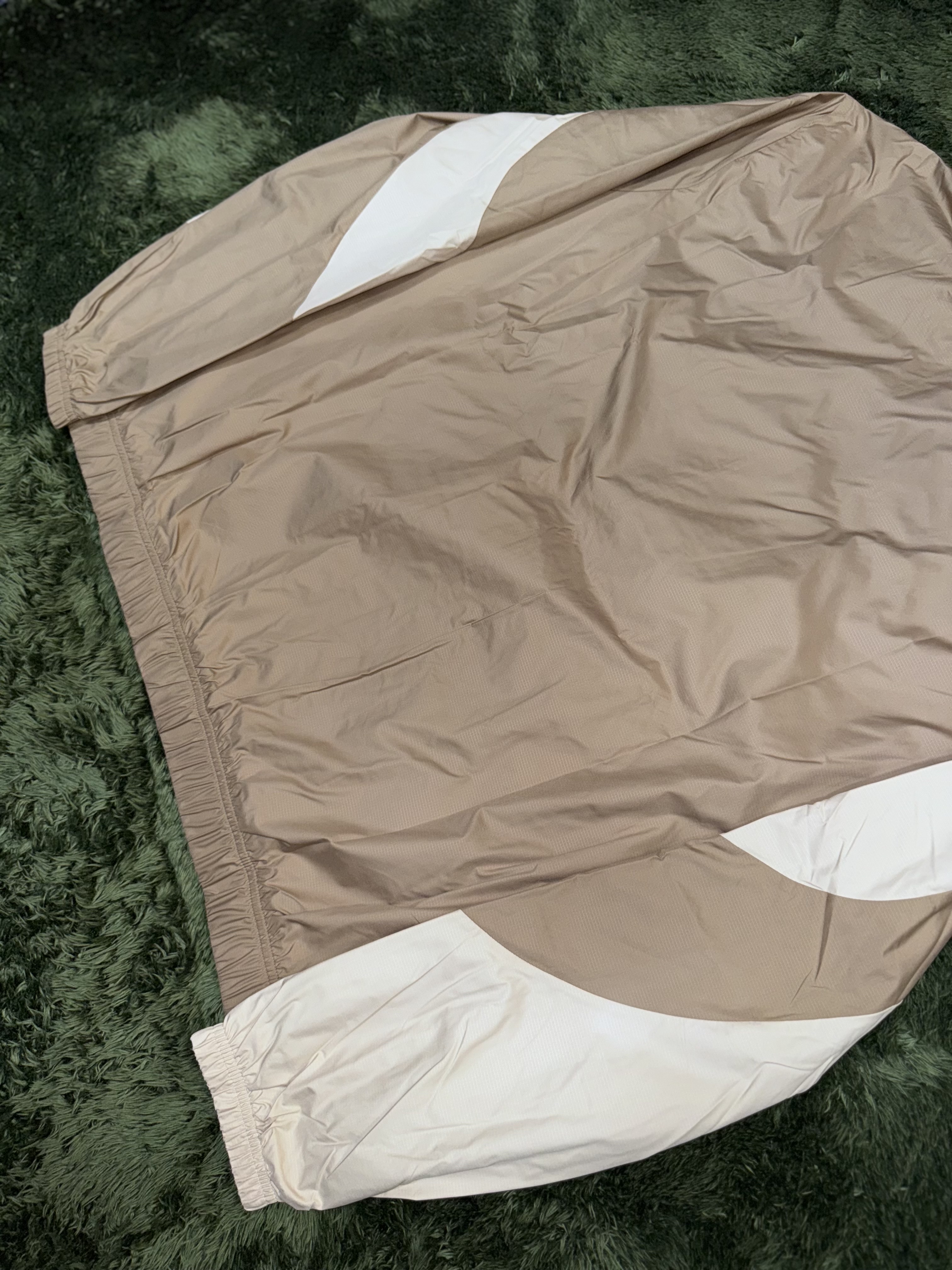 Puma Manchester City Prematch Jacket Toasted Granola 착용 스타일 - 9