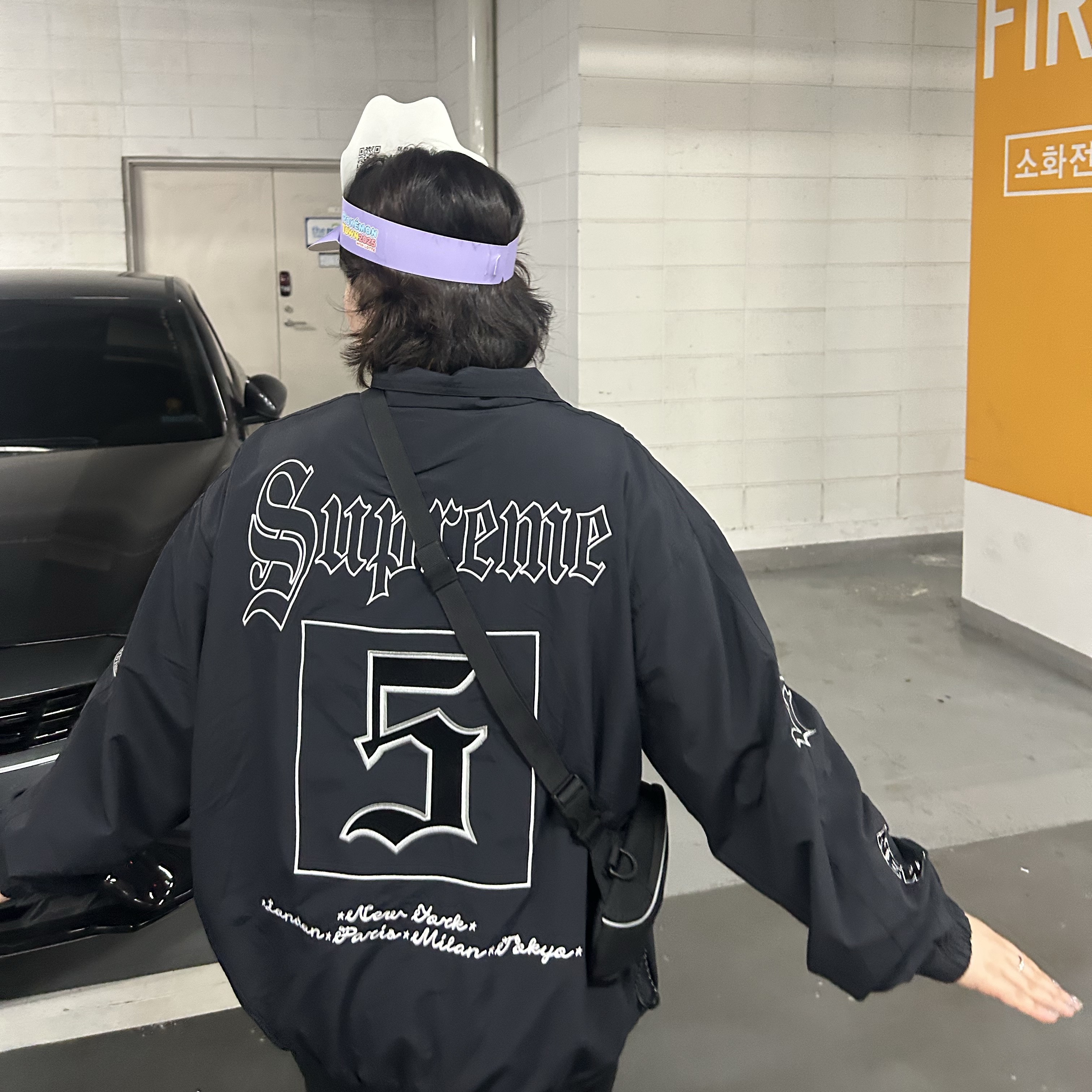 Supreme Old English Track Jacket Black - 25SS, Supreme Old English Track Pants Black - 25SS 착용 스타일