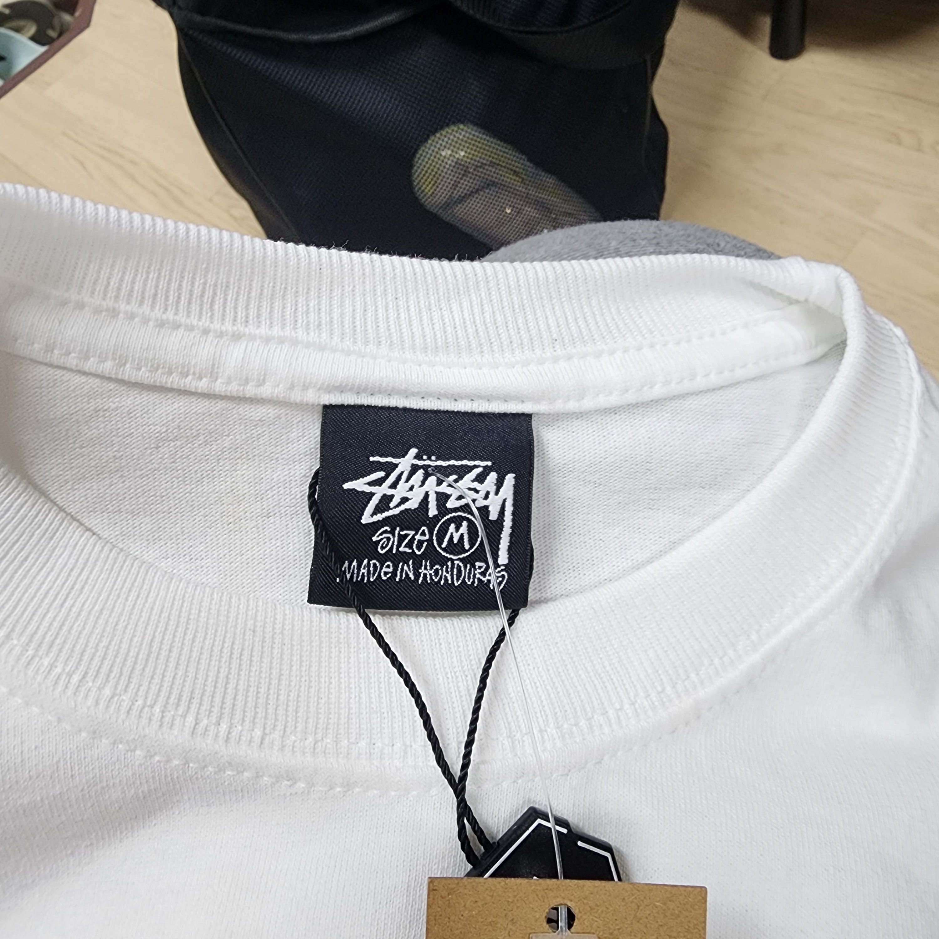 Stussy Basic Stussy T-Shirt White 2024, 2025 착용 스타일 - 3