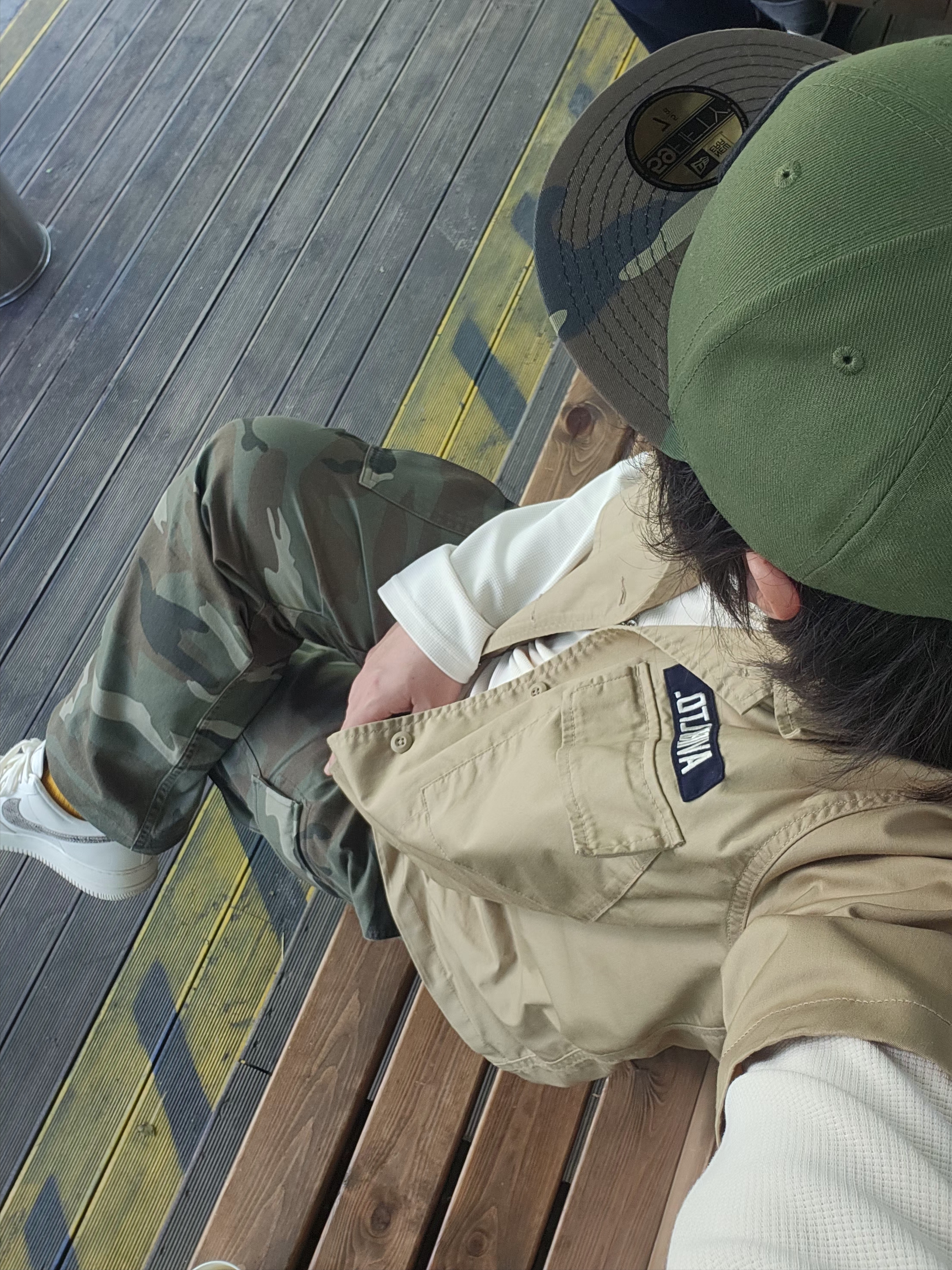 (W) Nike Air Force 1 '07 Phantom Light Iron Ore 착용 스타일 - 2