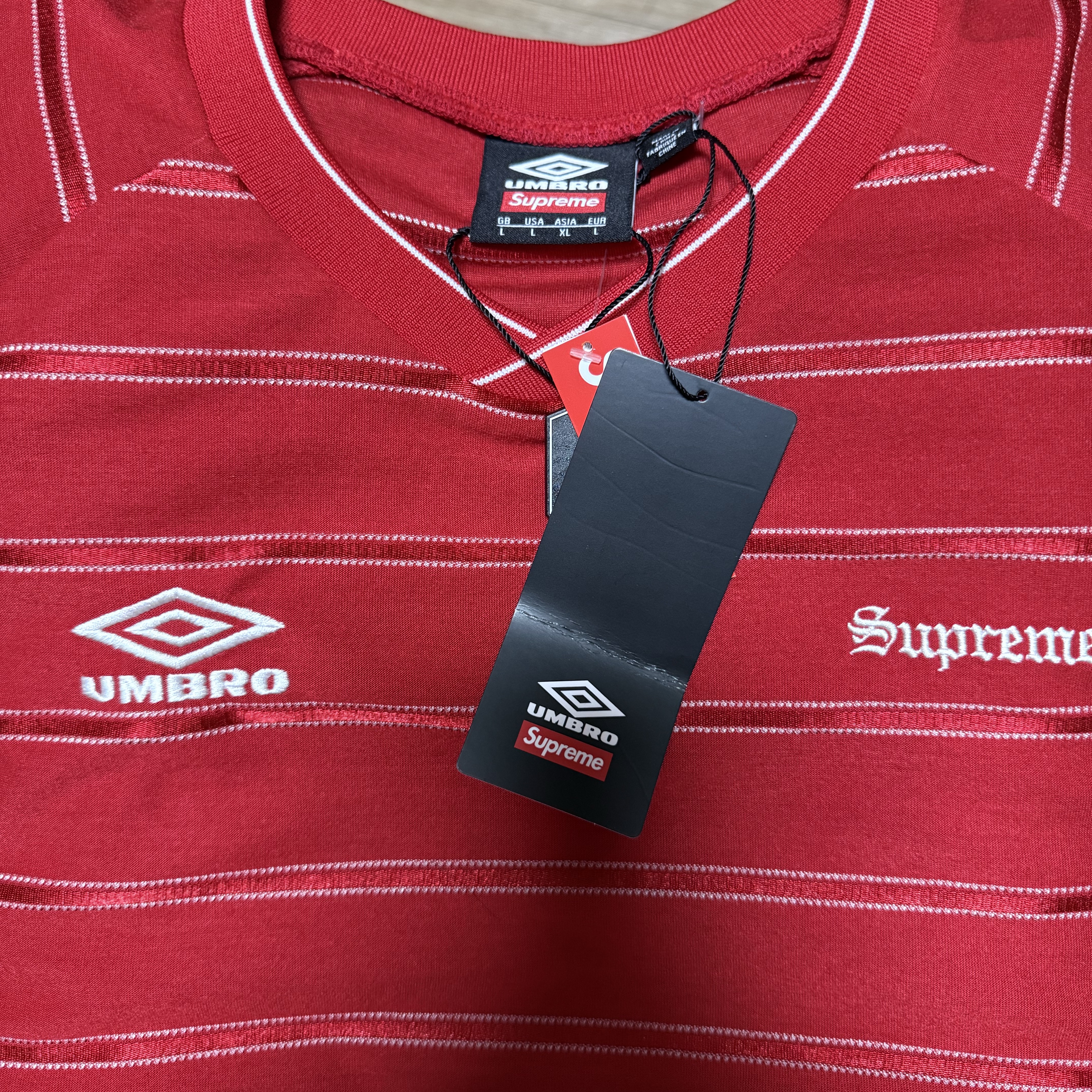 Supreme x Umbro Stripe Soccer Jersey Red - 25SS, Jordan 3 Retro Seoul 2.0 착용 스타일 - 1