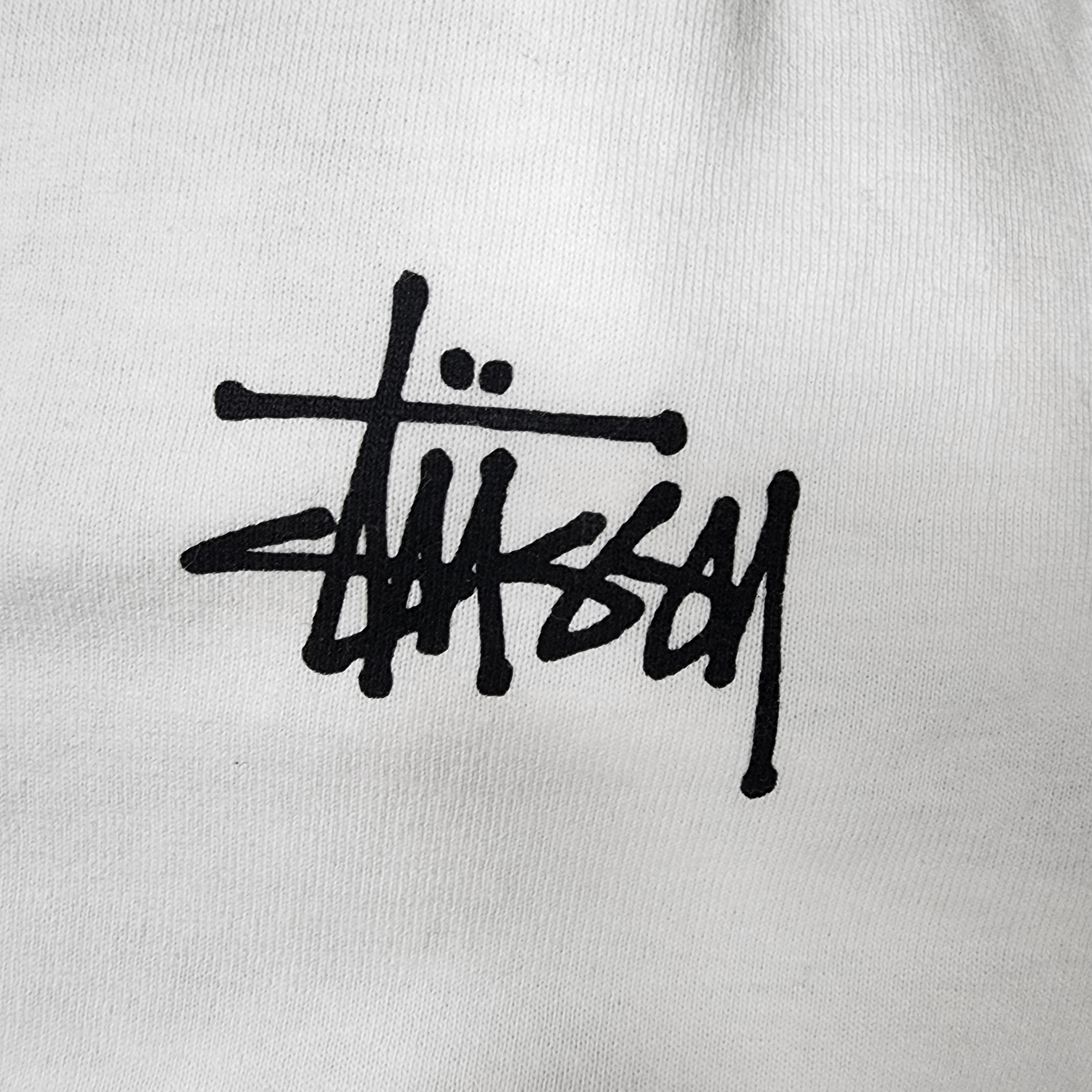 Stussy Basic Stussy T-Shirt White 2024, 2025 착용 스타일 - 1