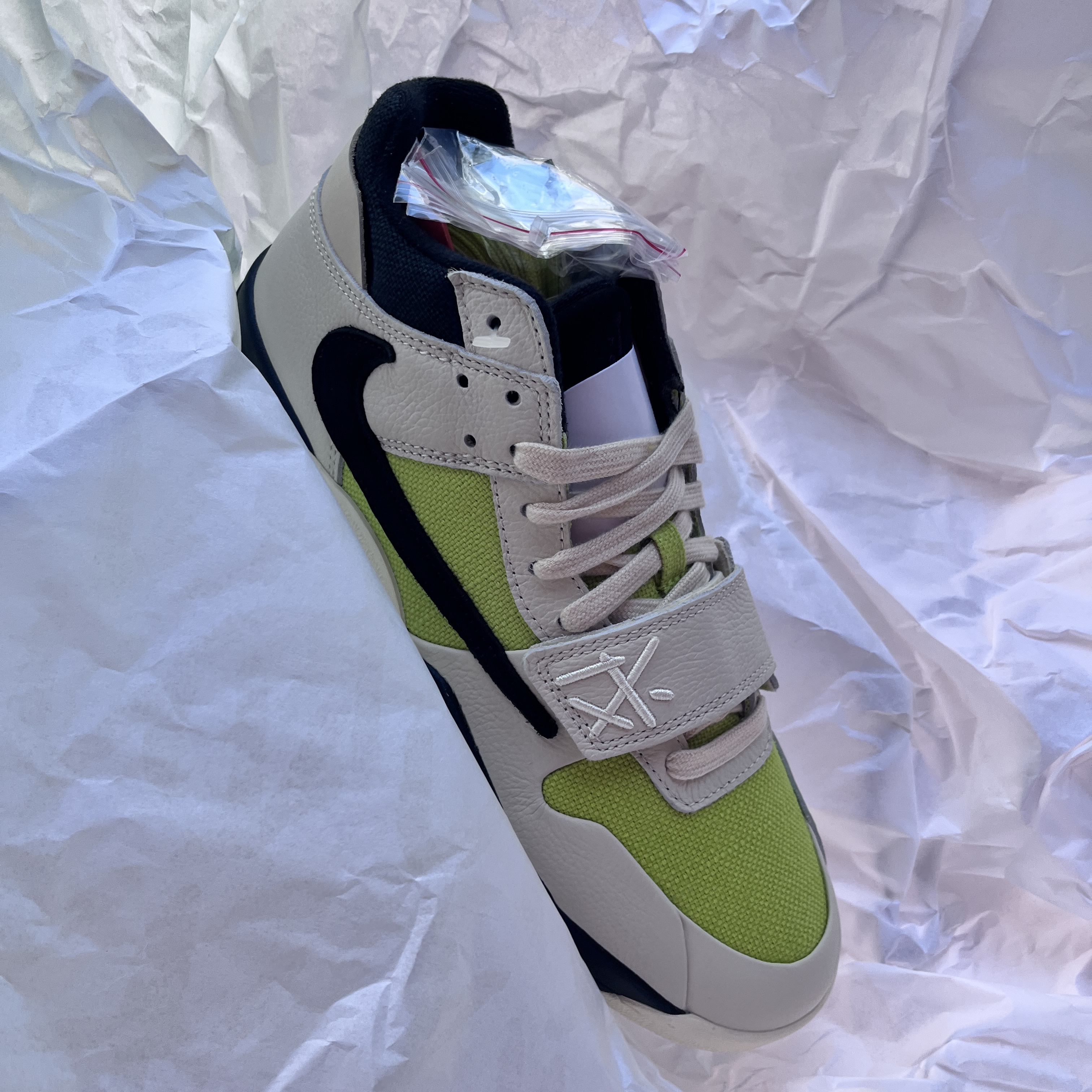 Jordan x Travis Scott Jumpman Jack TR Bright Cactus, Jordan x Travis Scott Jumpman Jack TR Sail and Dark Mocha 착용 스타일 - 2