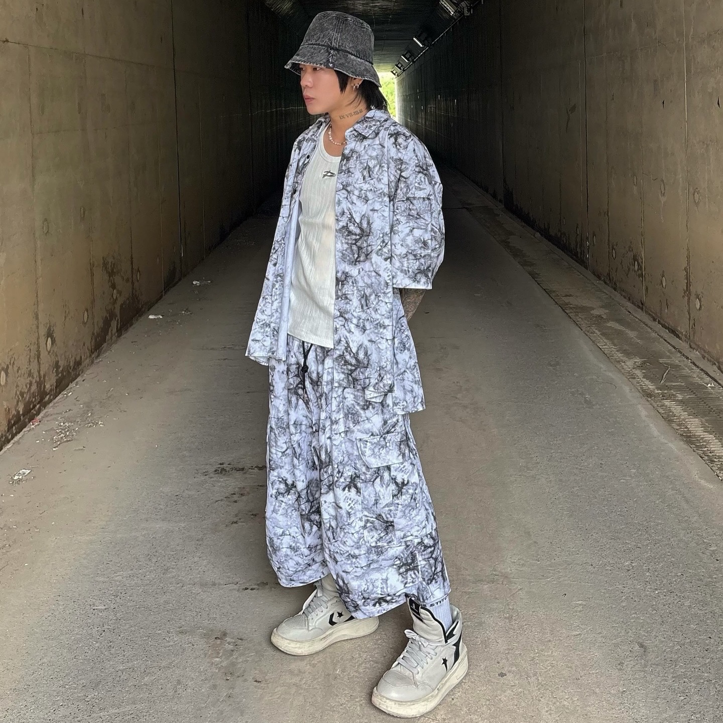 Converse x Drkshdw Turbowpn Pelican 착용 스타일 - 2