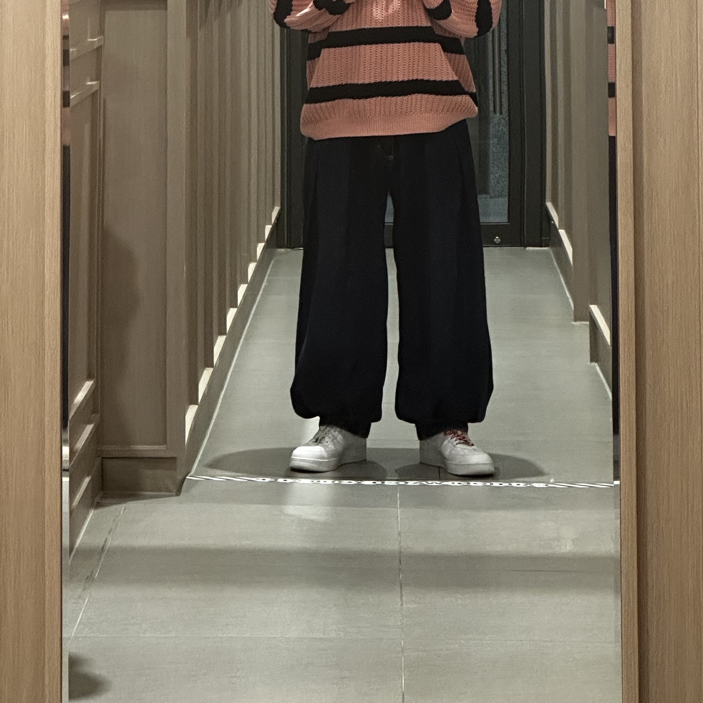 Supreme Loose Gauge Stripe Small Box Sweater Pink - 25SS, Zara x Ader Error Wide Leg Jeans Blue 착용 스타일