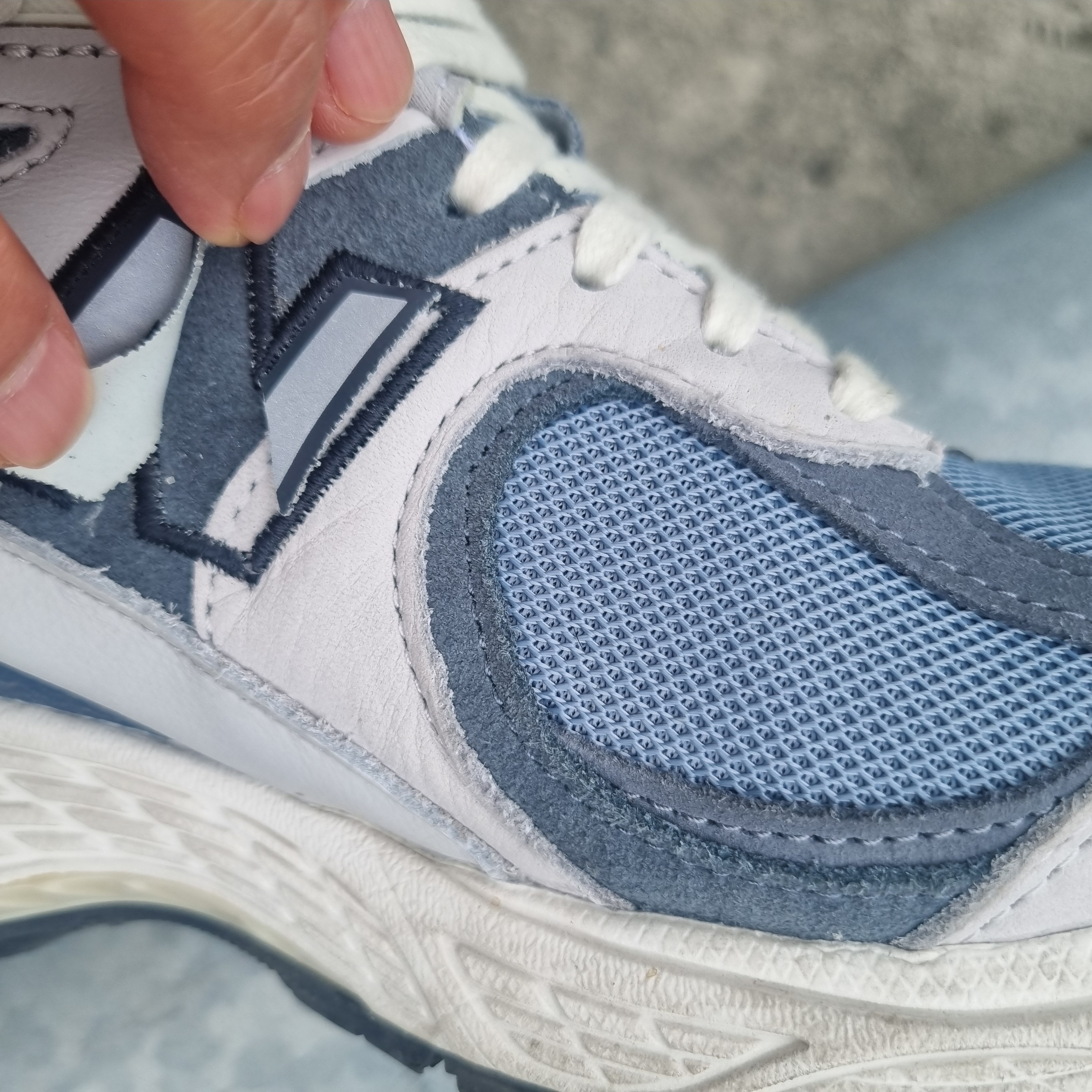 New Balance x Atmos 2002R Cybernetics Blue 착용 스타일