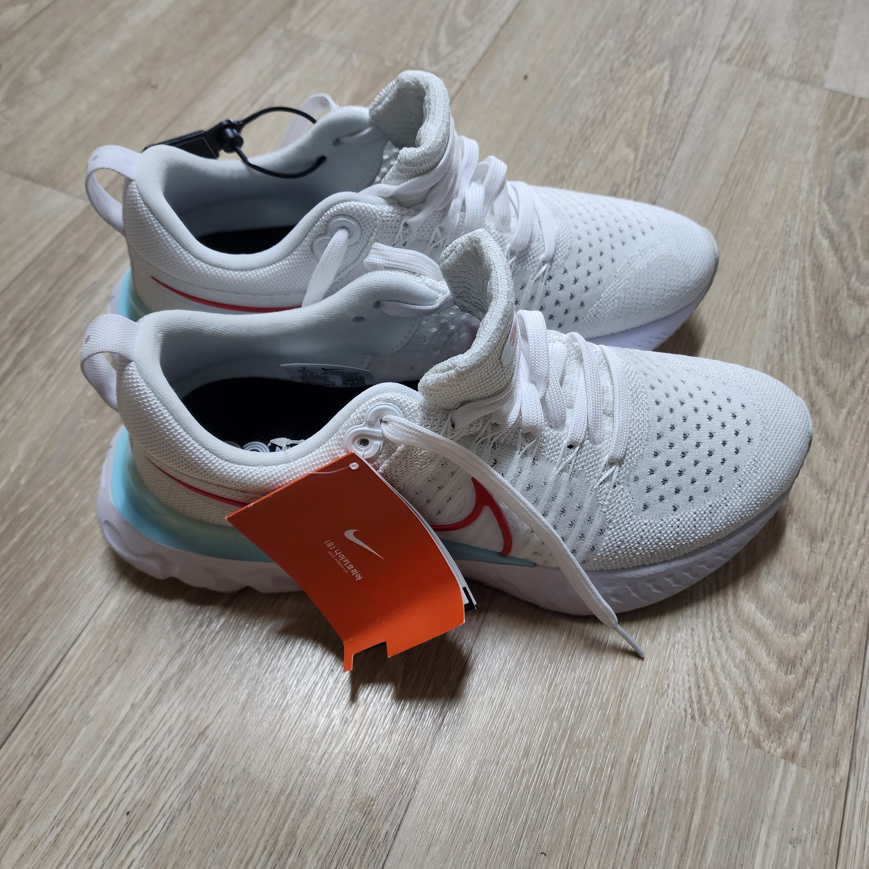 Nike React Infinity Run Flyknit 2 White Glacier Ice 착용 스타일