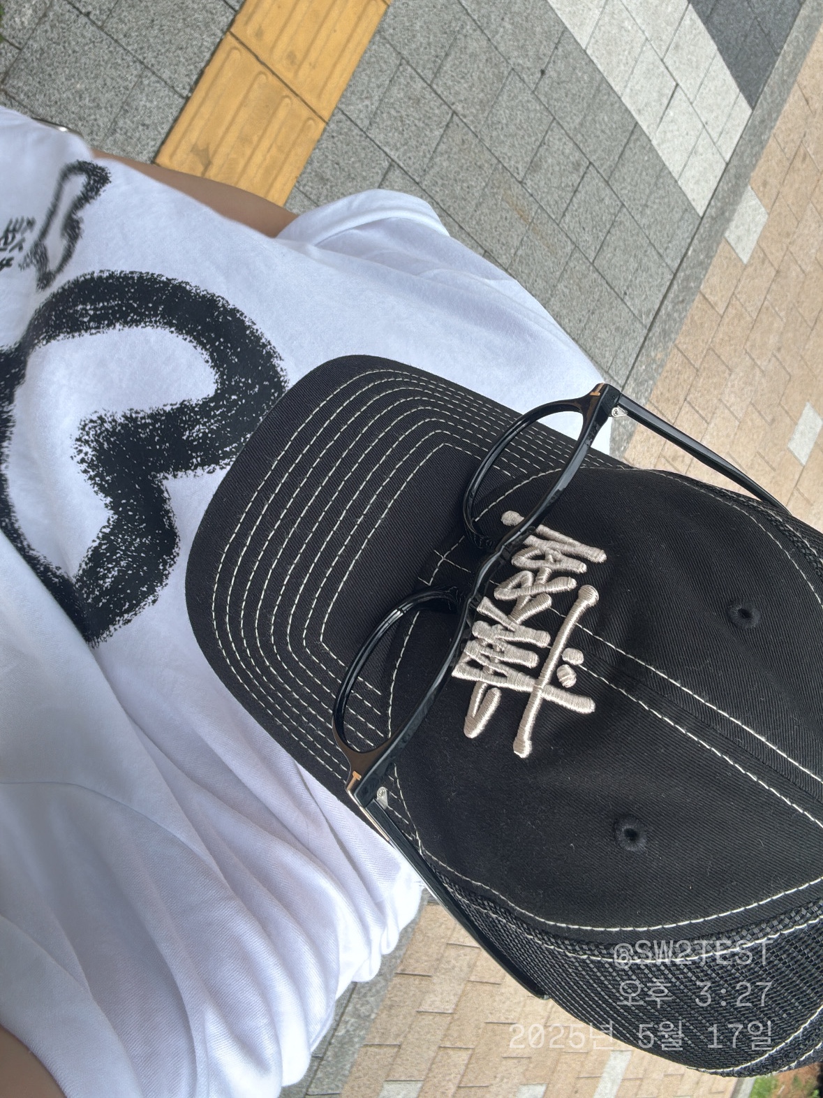 Stussy New Era 9twenty Basic Trucker Black 착용 스타일 - 2
