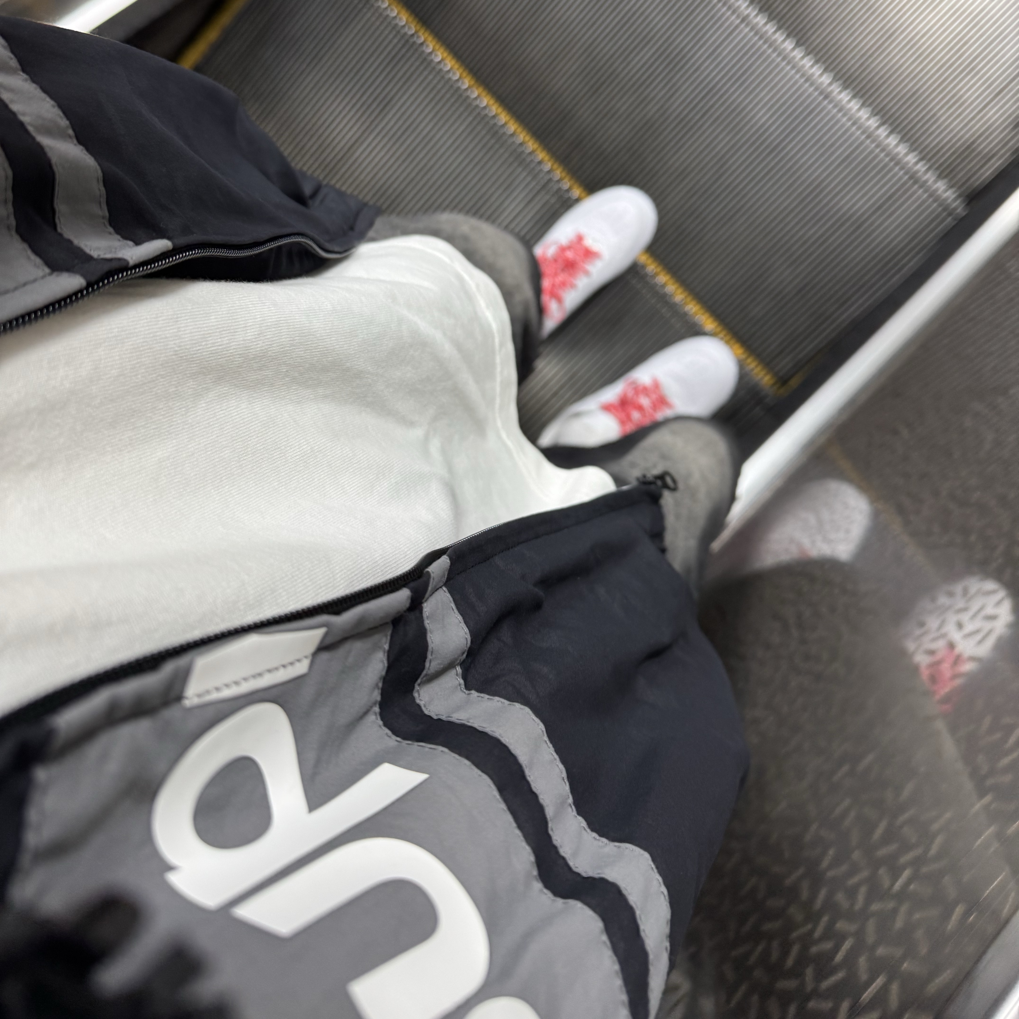 Nike x Supreme Air Force 1 Low White, Supreme x Ducati Track Jacket Black - 24SS 착용 스타일