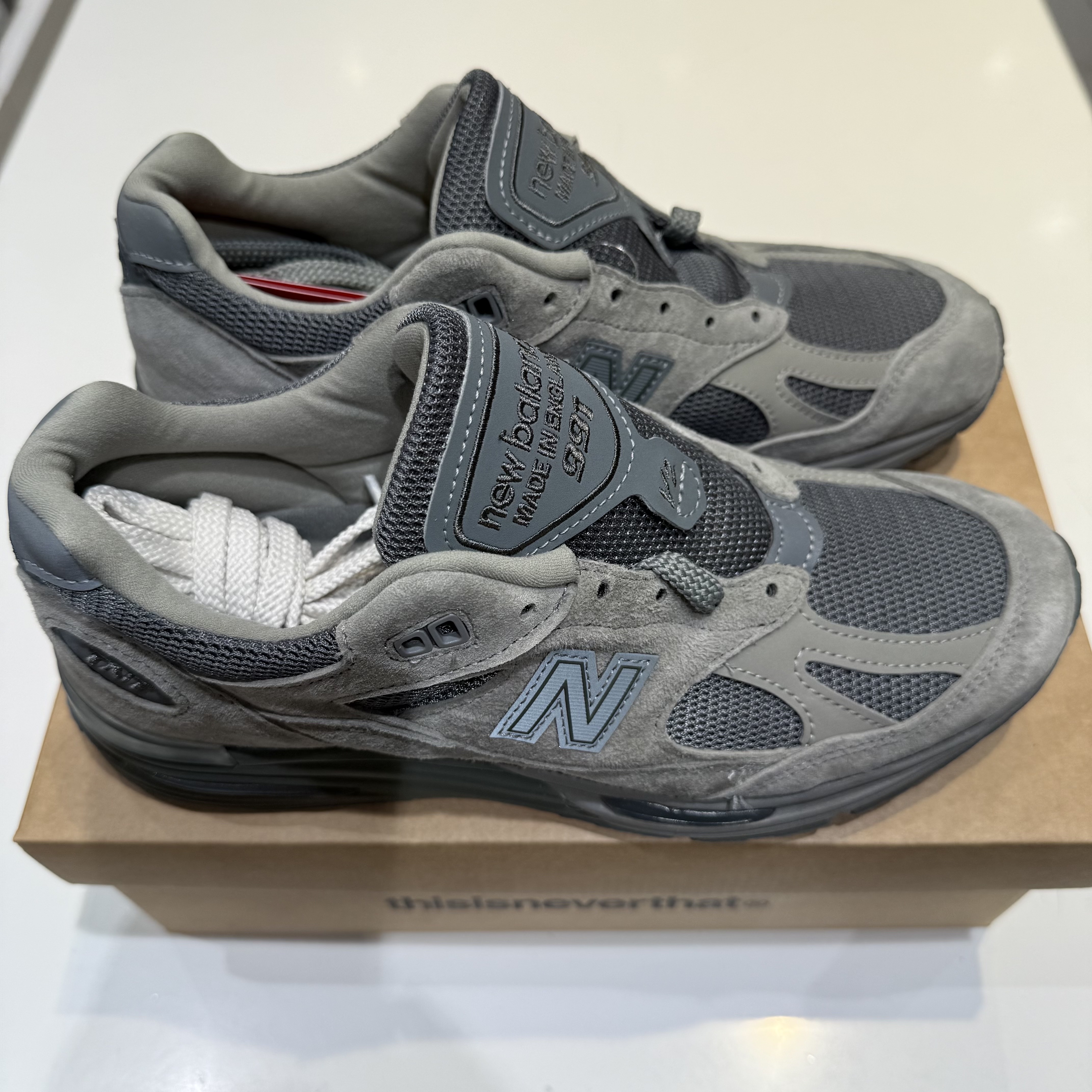 New Balance x Thisisneverthat 991v2 Made in UK Grey 착용 스타일 - 4