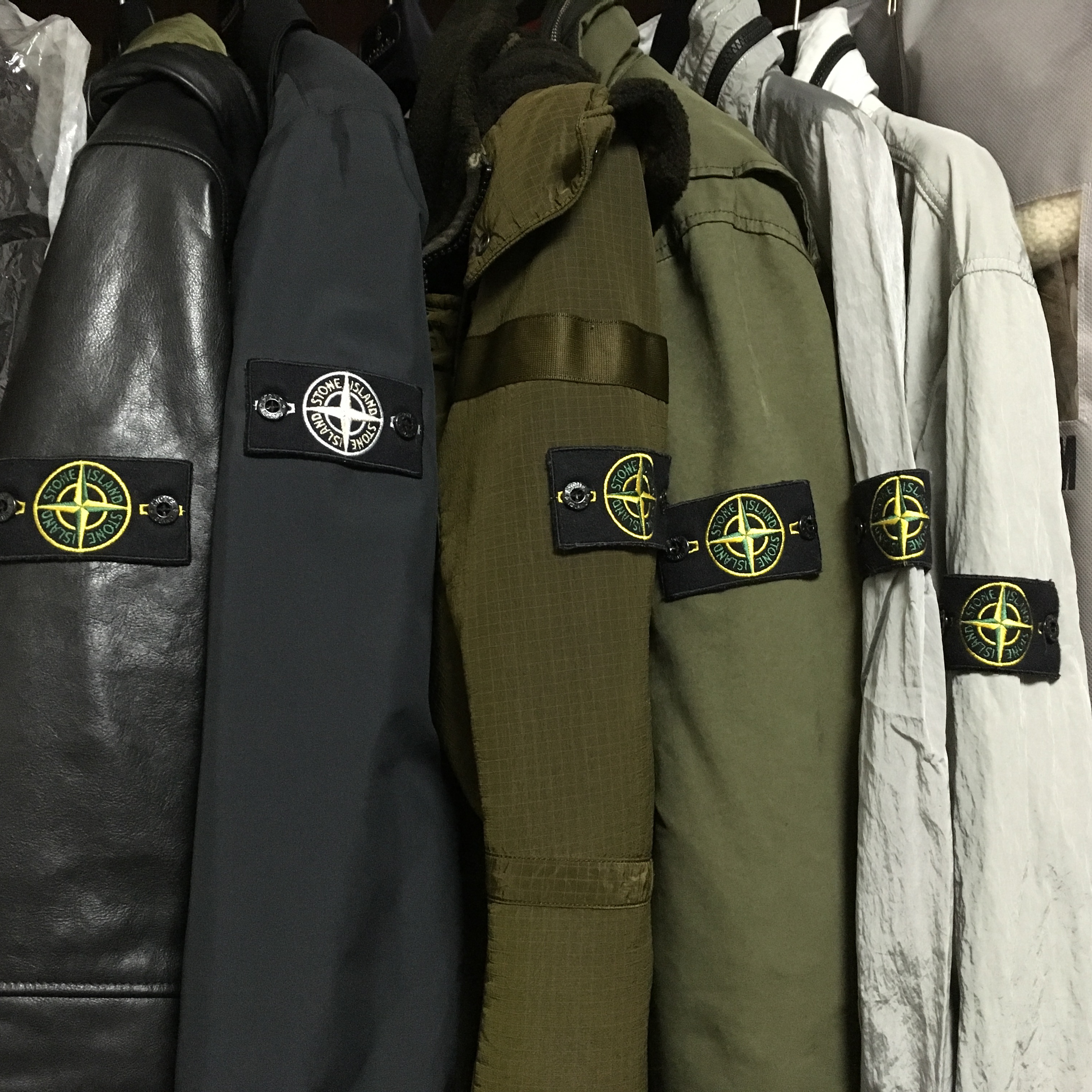 Stone Island 41749 David TC Primaloft Jacket Olive - 21FW, Nike x Stone Island Sock Dart Mid Sequoia 착용 스타일