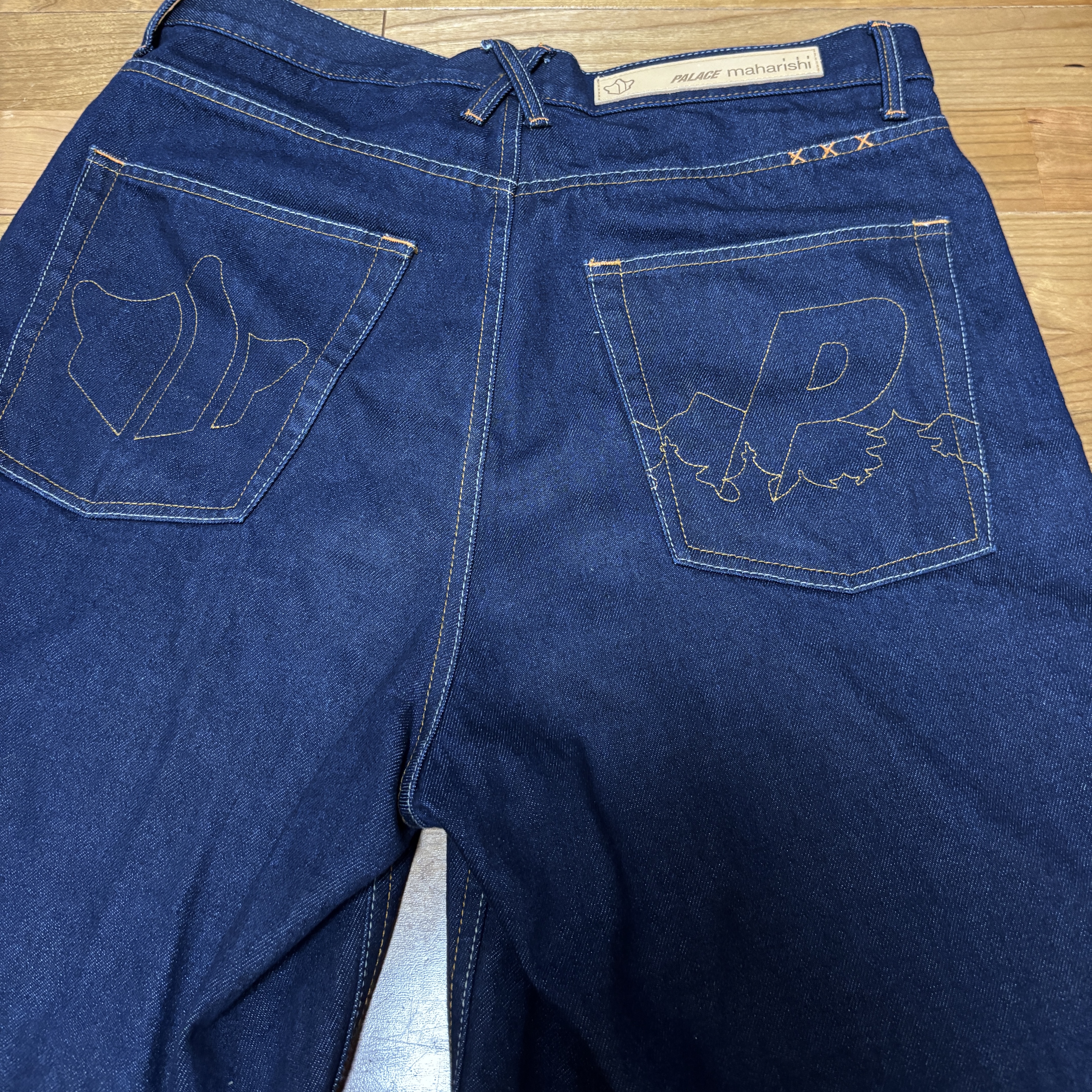 Palace x Maharishi Baggy Denim Short Indigo - 25SS 착용 스타일 - 6