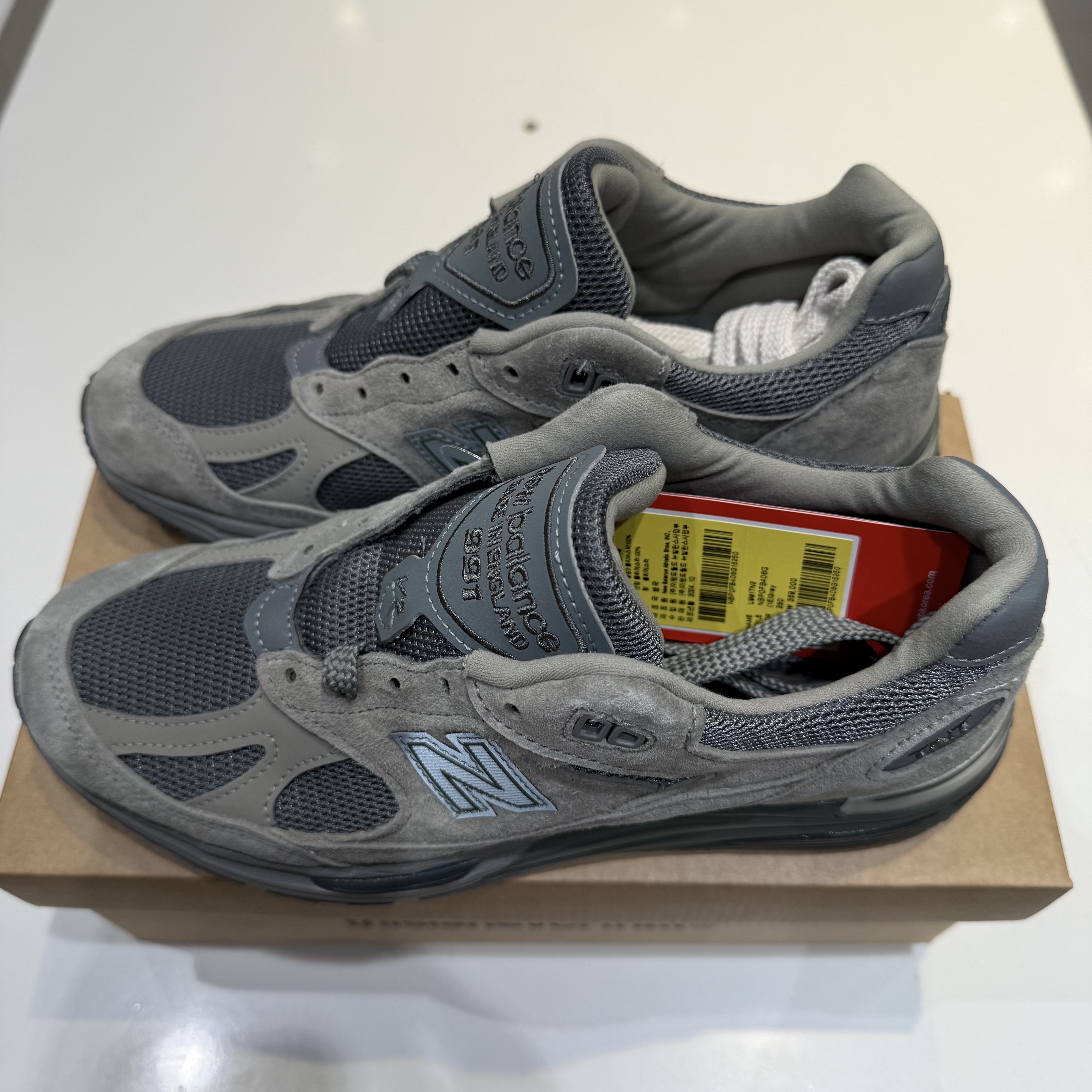 New Balance x Thisisneverthat 991v2 Made in UK Grey 착용 스타일 - 2