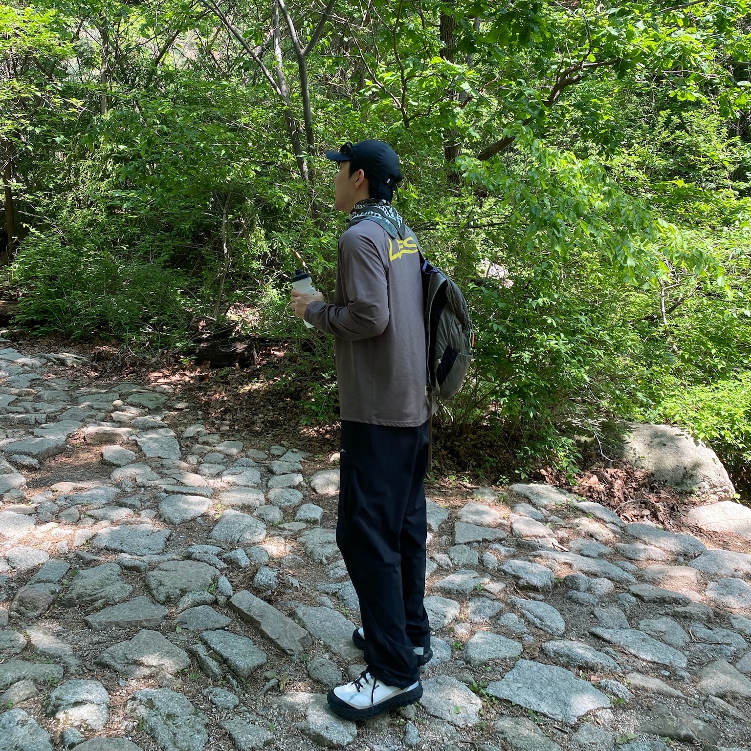 Norda 001/A Cinder, Nike ACG Trail Cap Black 착용 스타일