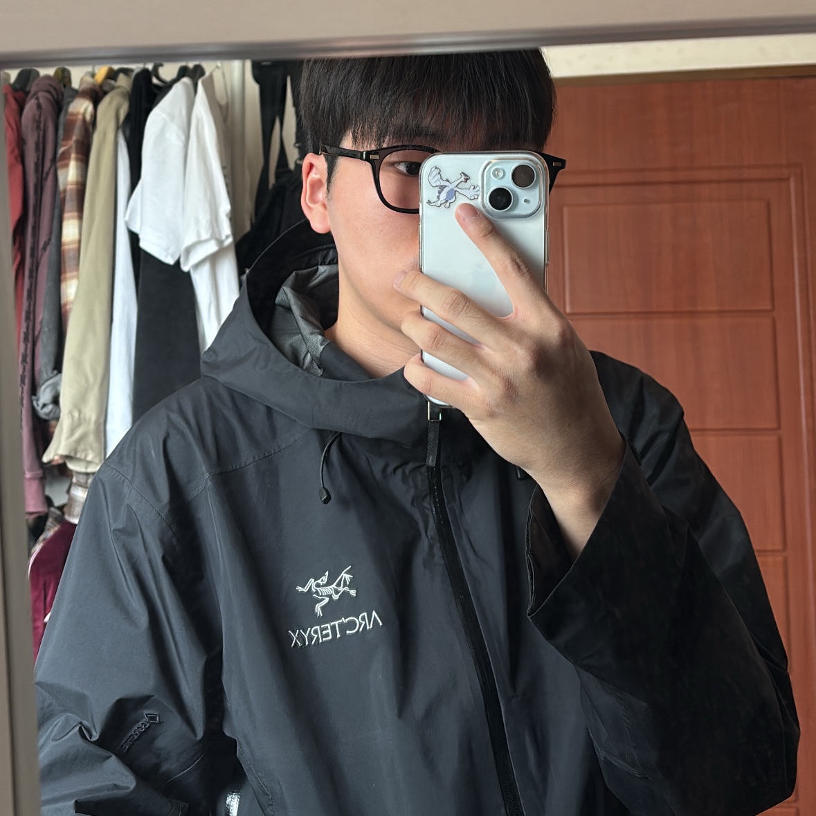 Arc'teryx Beta LT Jacket Black 착용 스타일