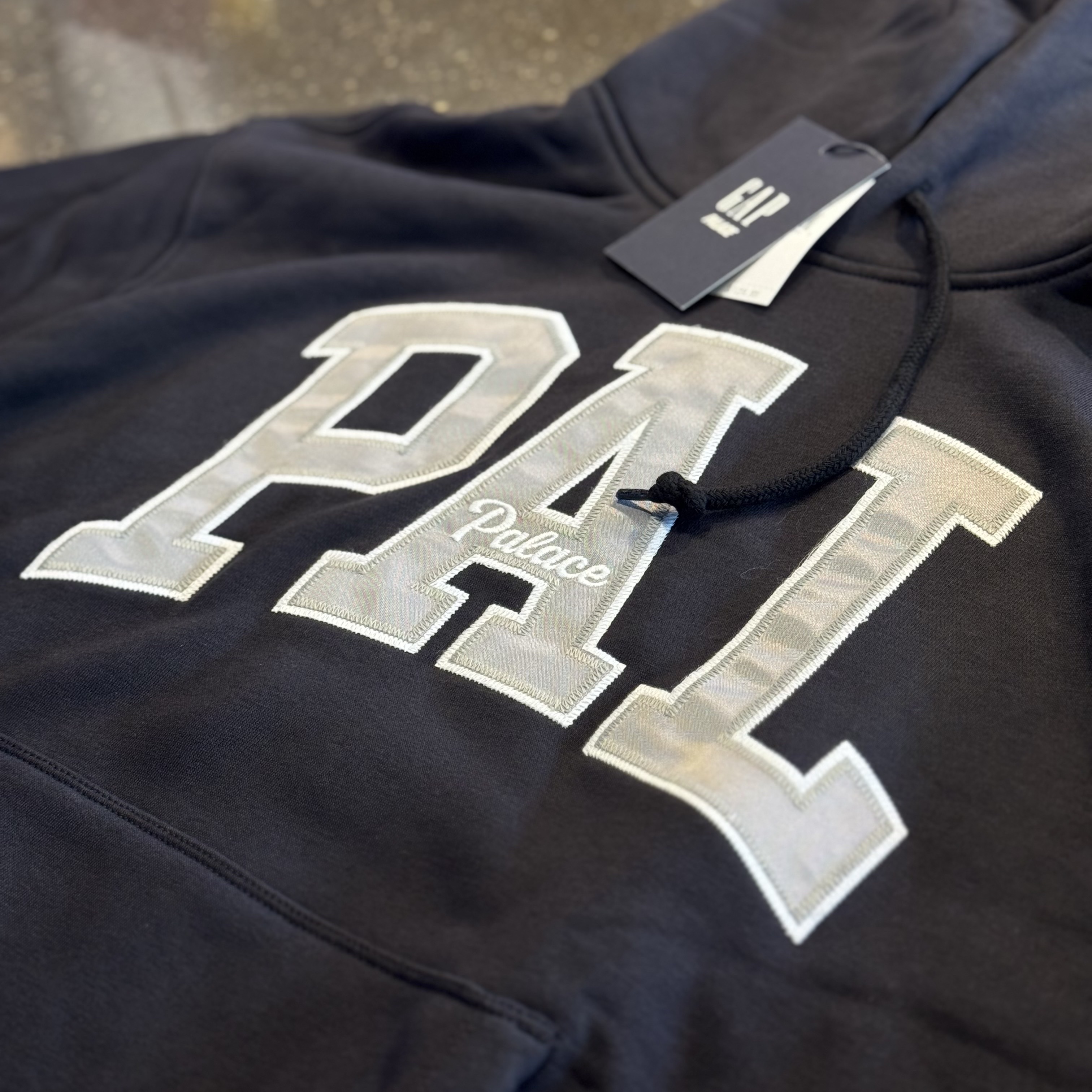 Palace x Gap Hood Black - 24SS 착용 스타일