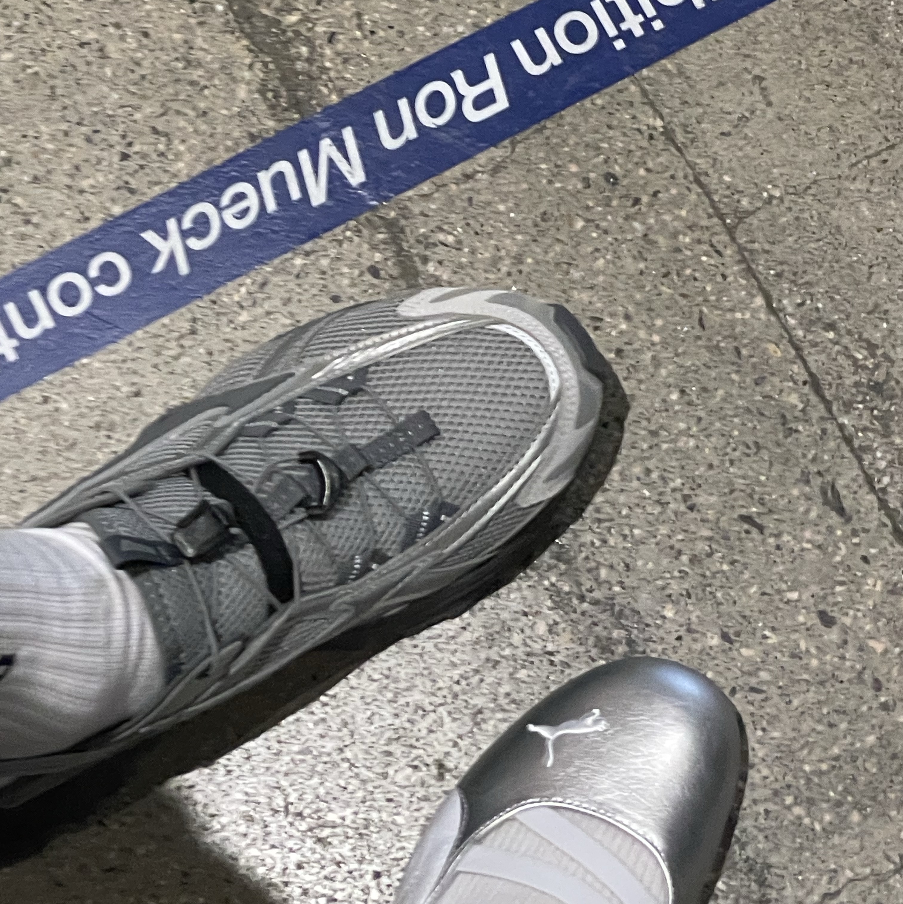 Mizuno Racer Trail SE Silver Grey, (W) Puma Speedcat Ballet Metallic Puma Silver Puma White 착용 스타일 - 2