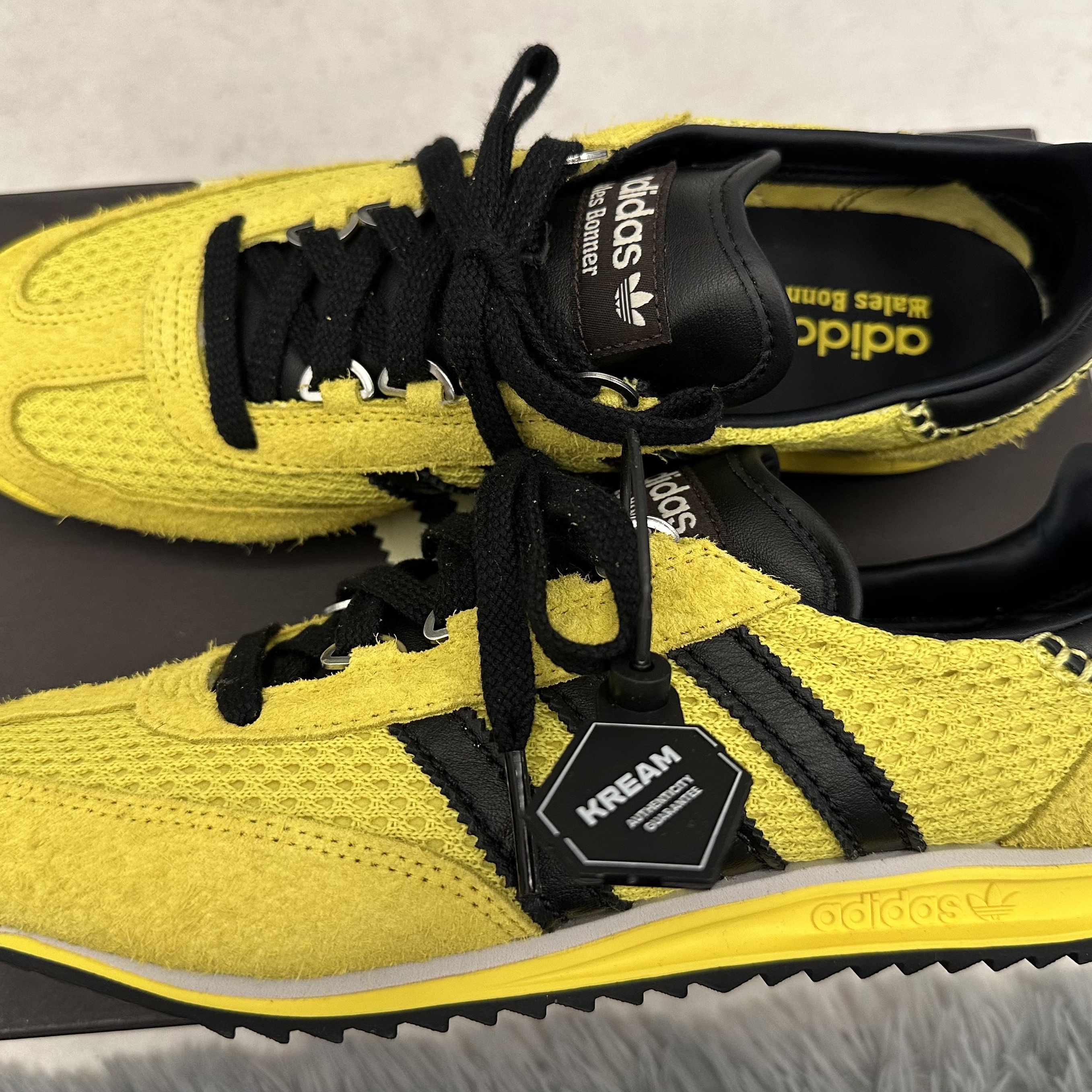 Adidas x Wales Bonner SL 76 Yellow Core Black 착용 스타일