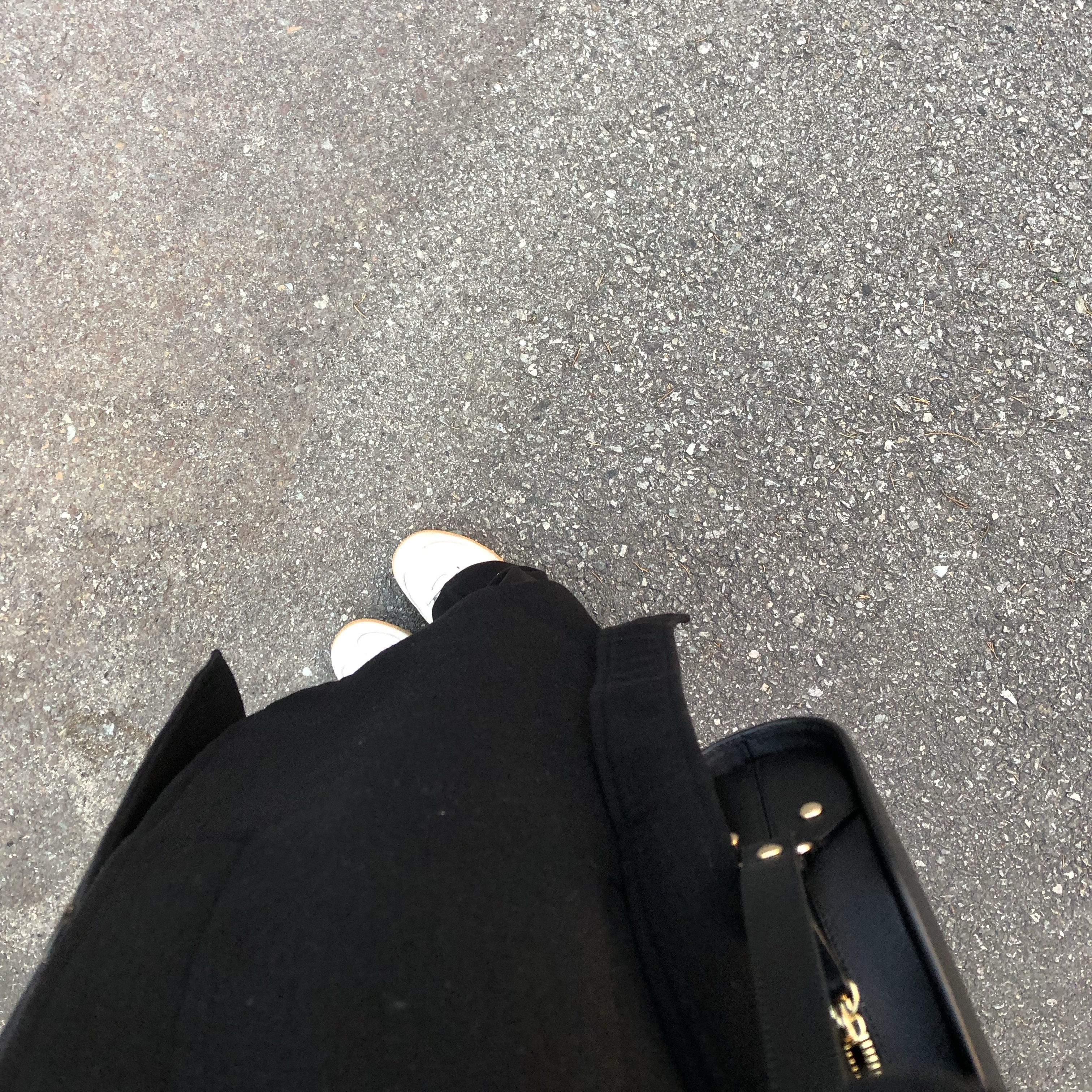 A.P.C. Saffiano Demi-Lune Bag Black 착용 스타일