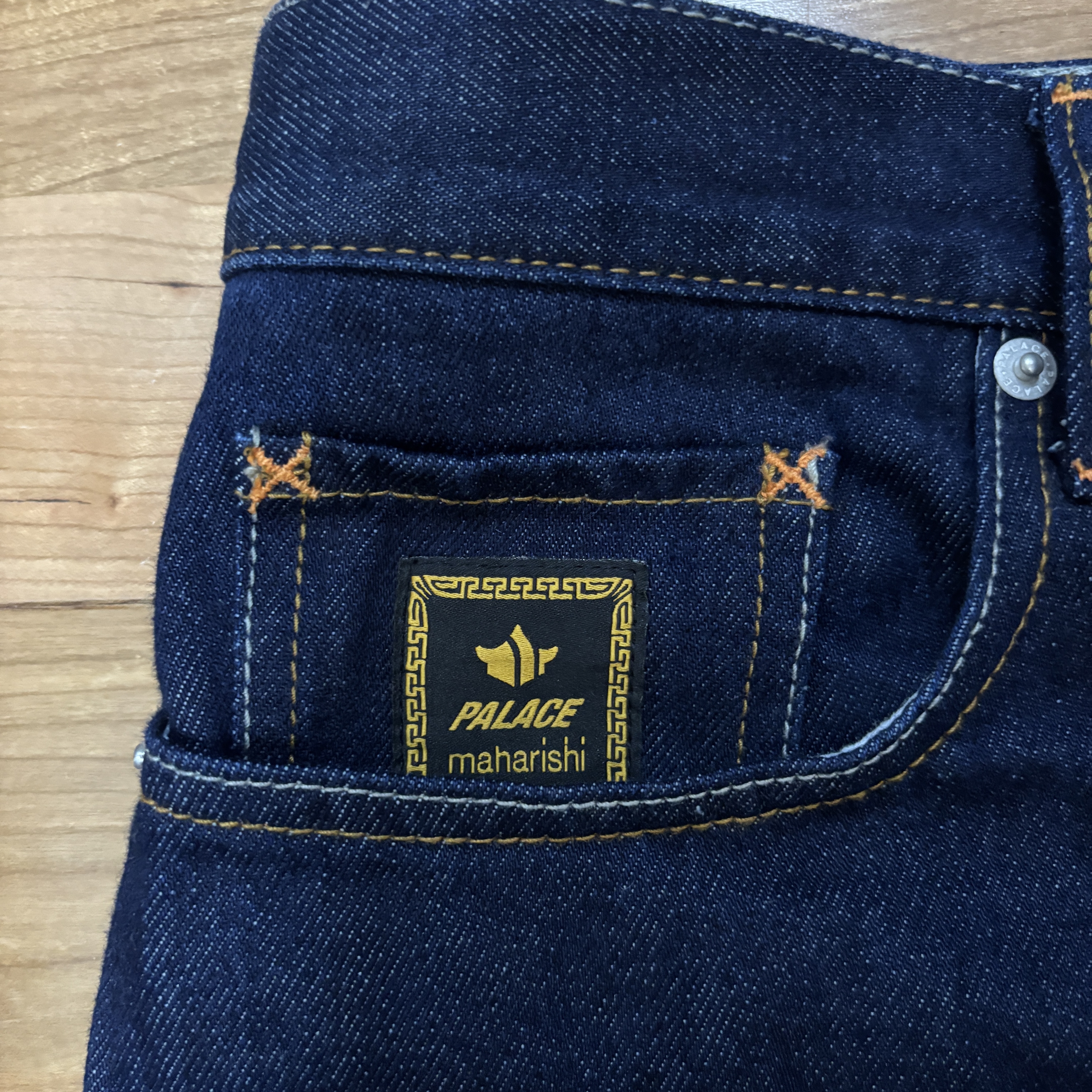 Palace x Maharishi Baggy Denim Short Indigo - 25SS 착용 스타일 - 2