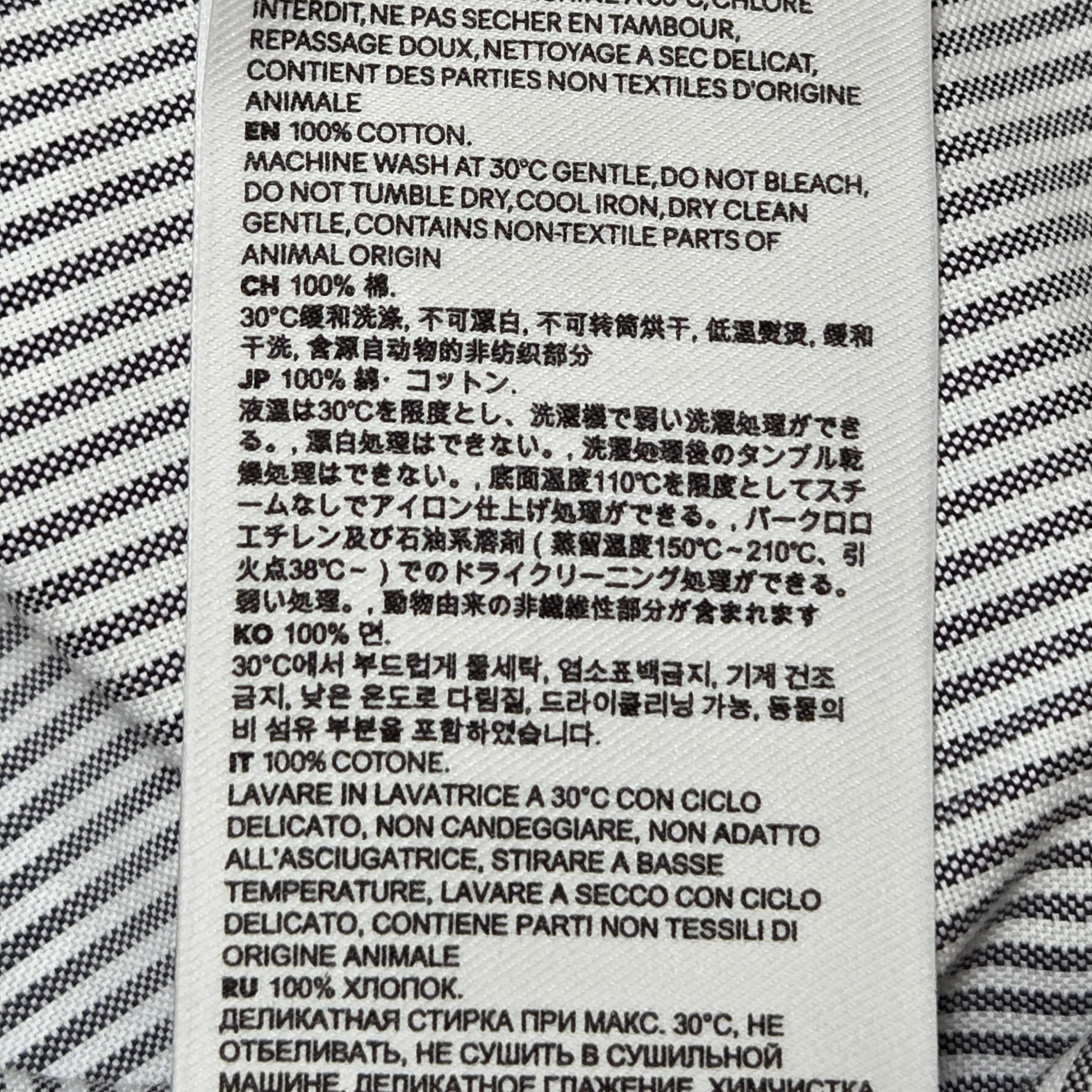 AMI de Coeur Button Down Stripped Cotton Oxford Shirt Black Natural White 착용 스타일 - 3