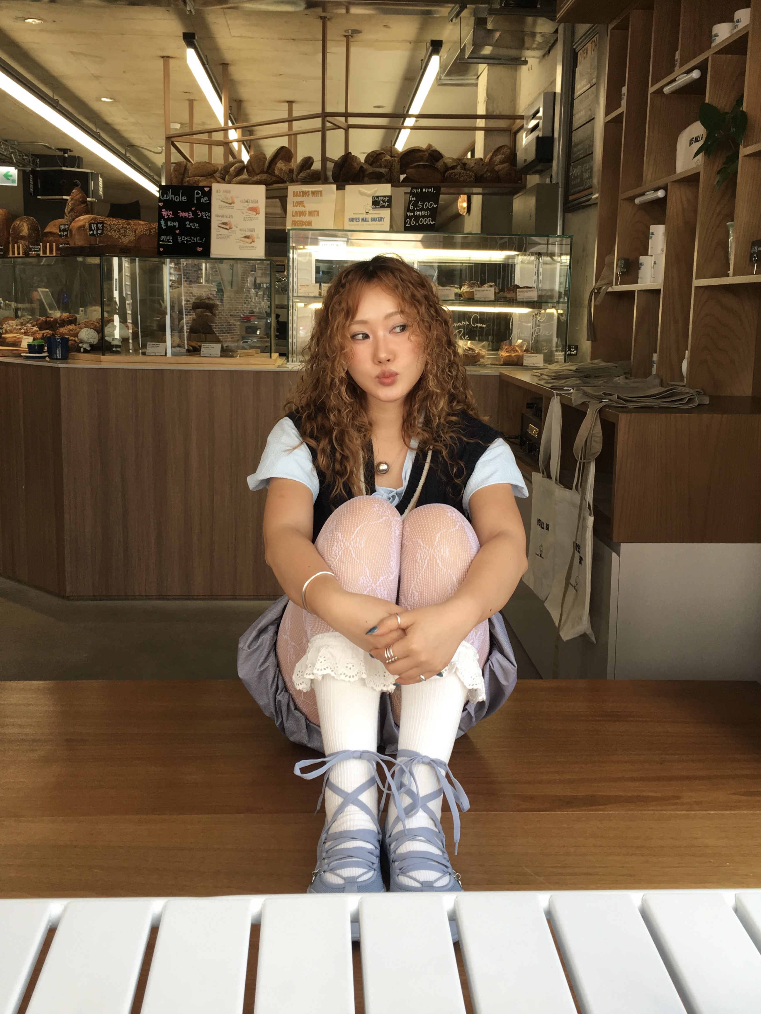 Suecomma Bonnie Fev Mary Jane Sneakers Blue 착용 스타일 - 2