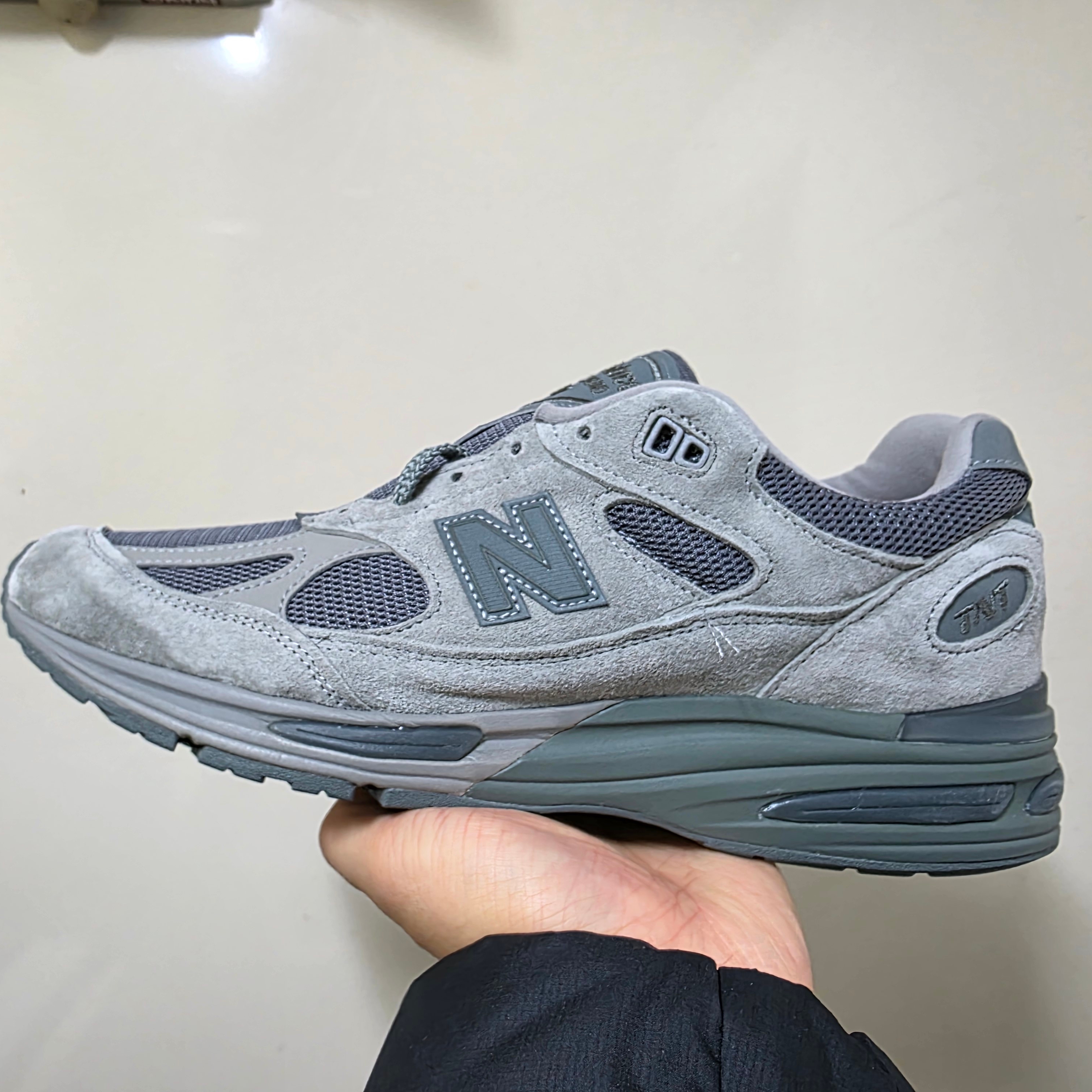New Balance x Thisisneverthat 991v2 Made in UK Grey 착용 스타일