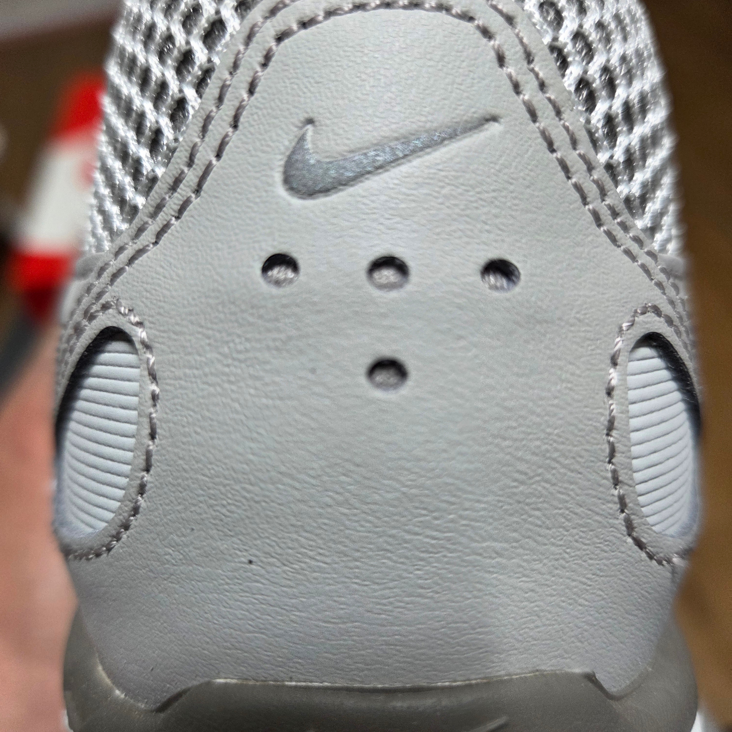 Nike P-6000 PRM Light Iron Ore 착용 스타일 - 4