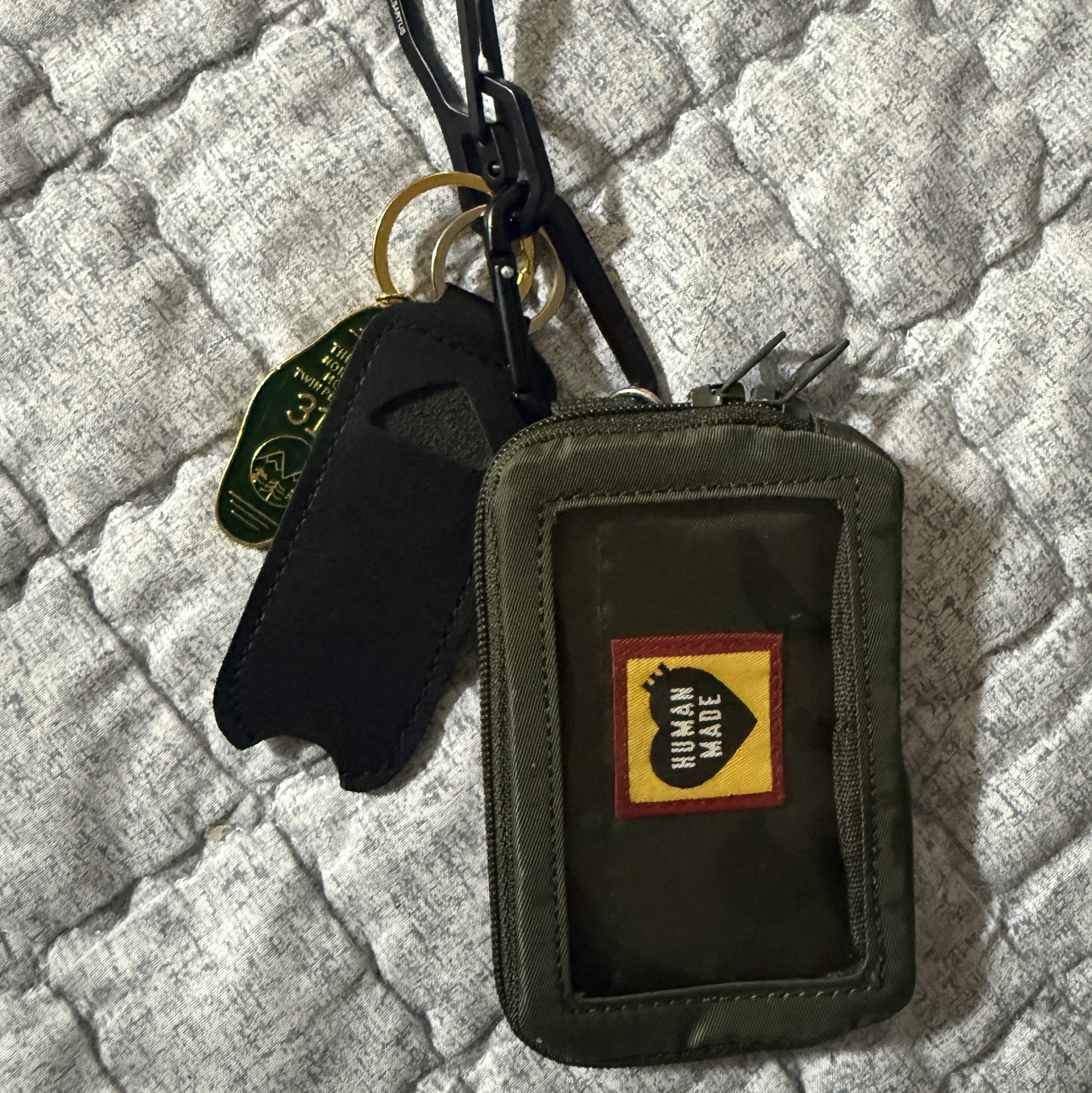 Human Made Military Card Case Olive Drab 착용 스타일