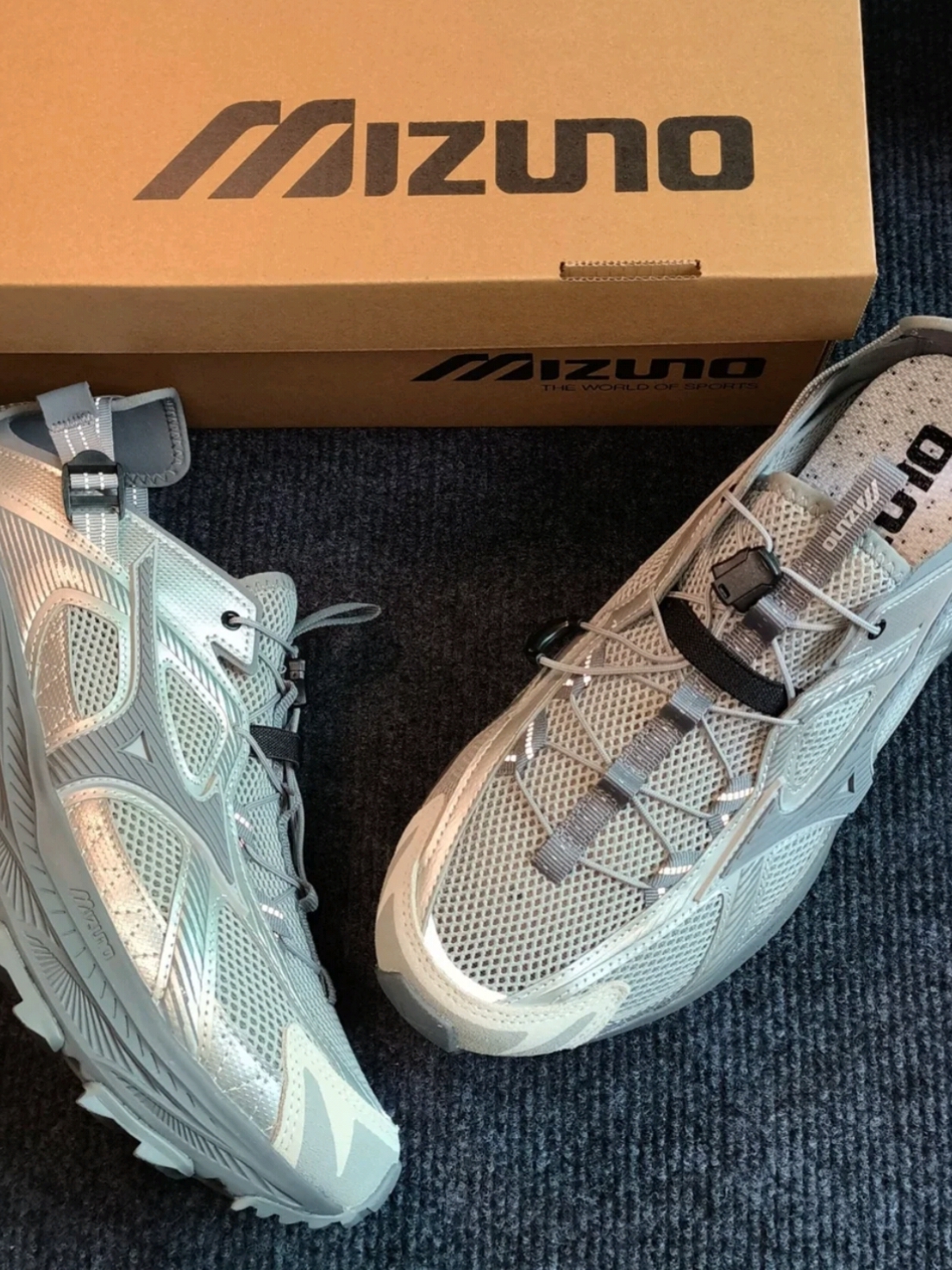 Mizuno Racer Trail SE Silver Grey 착용 스타일