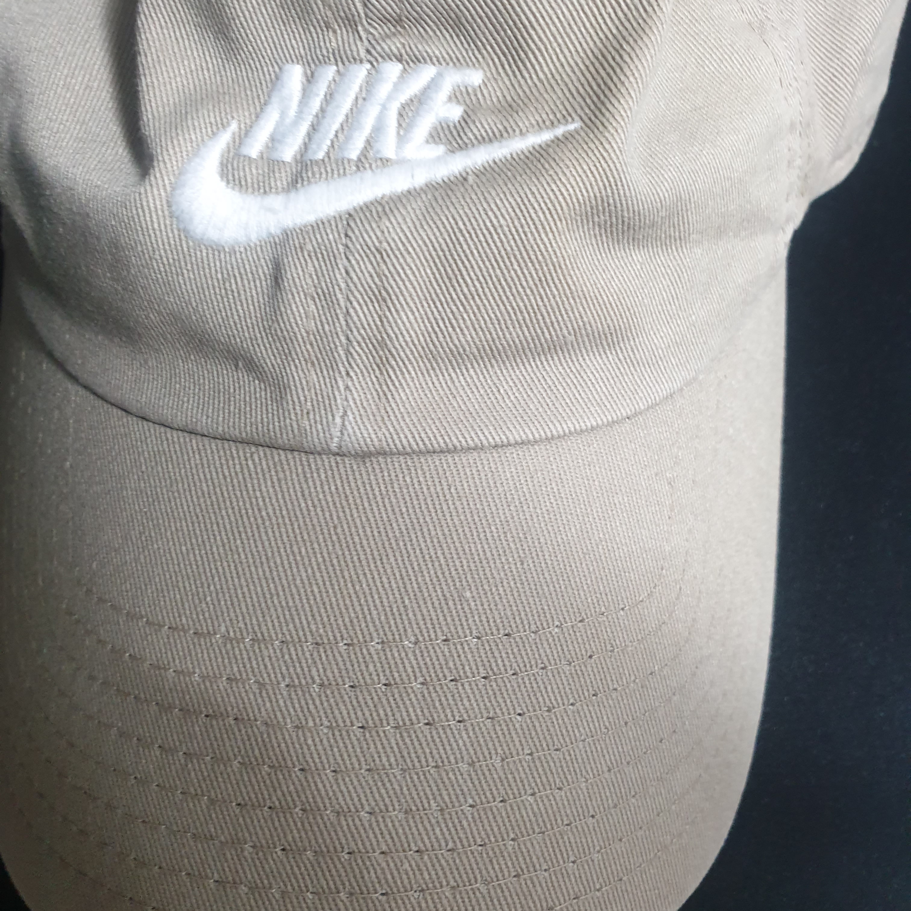 Nike Heritage 86 Futura Washed Cap Khaki 착용 스타일