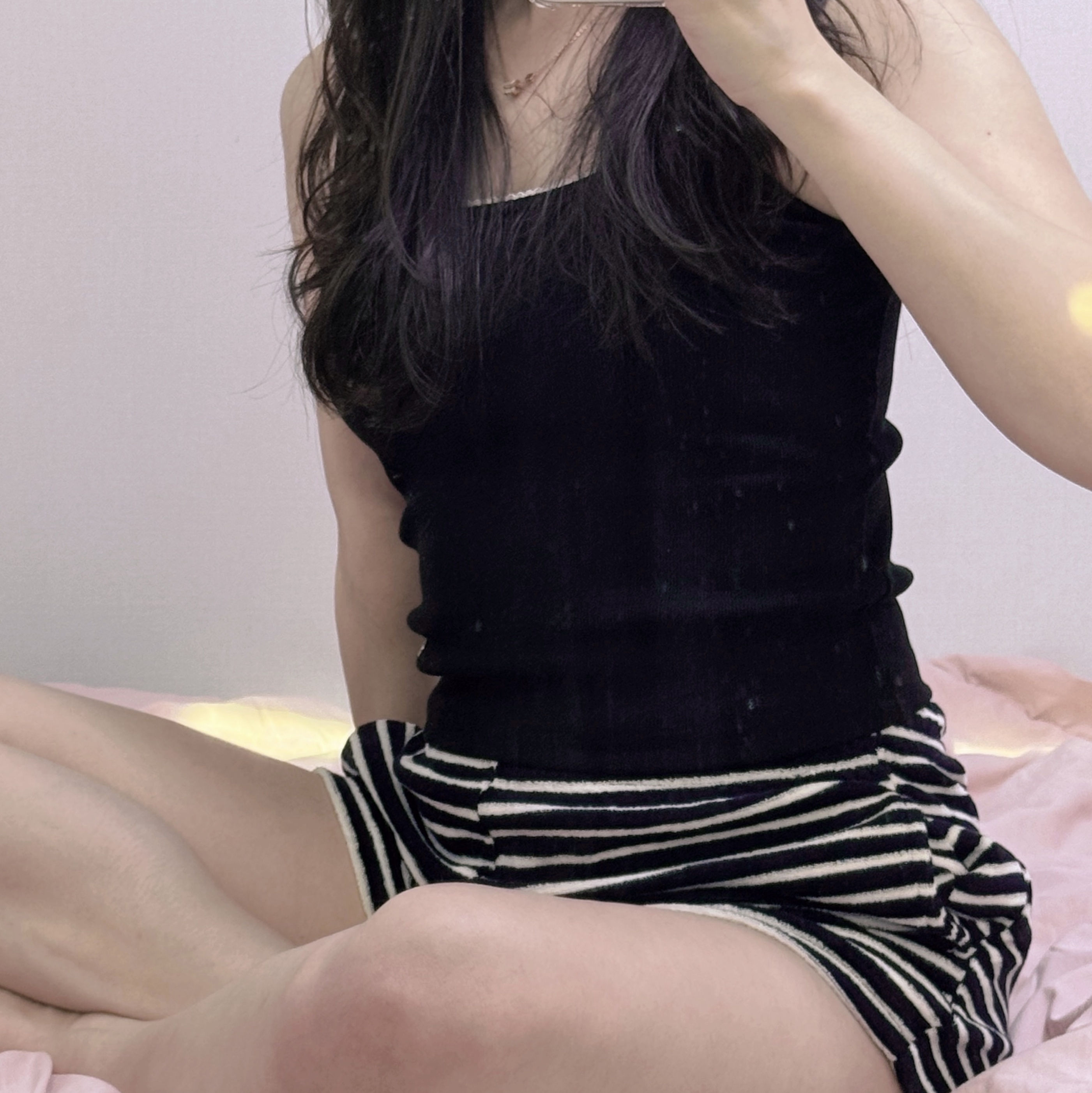 LAZYZ Lazy Terry Stripe Shorts Navy 착용 스타일
