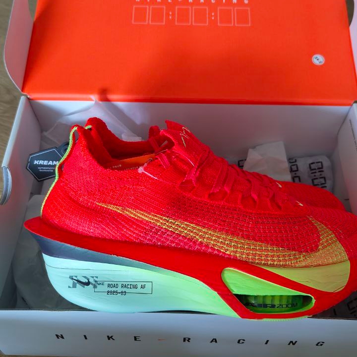 Nike Air Zoom Alphafly Next% 3 Bright Crimson Lime Blast 착용 스타일