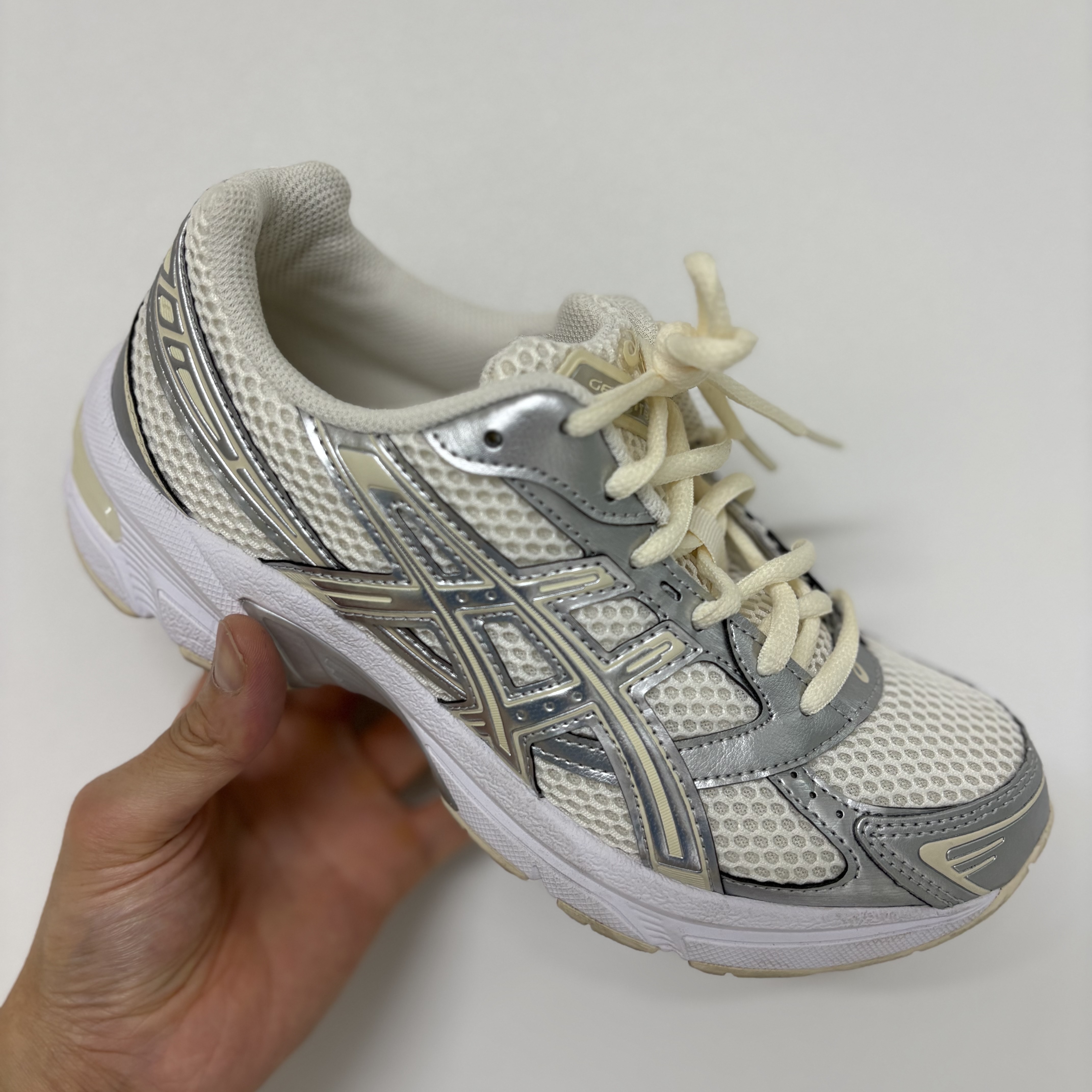 (W) Asics Gel-1130 Cream Pure Silver 착용 스타일 - 2