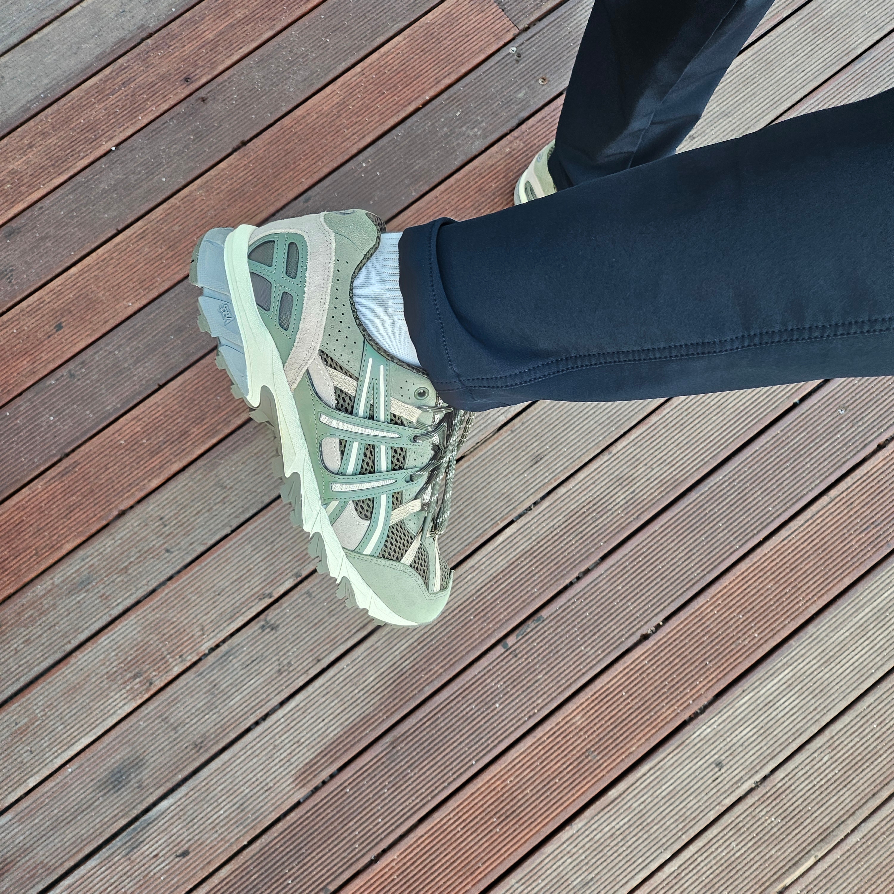 Asics Gel-Sonoma 15-50 Mantle Green Lichen Green 착용 스타일
