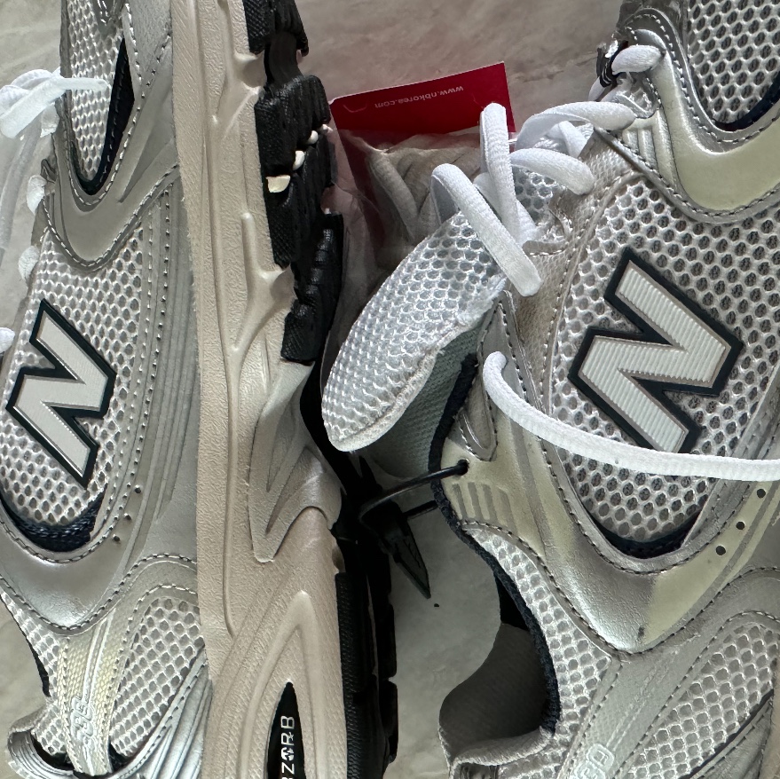 New Balance 530 Steel Grey 착용 스타일 - 3