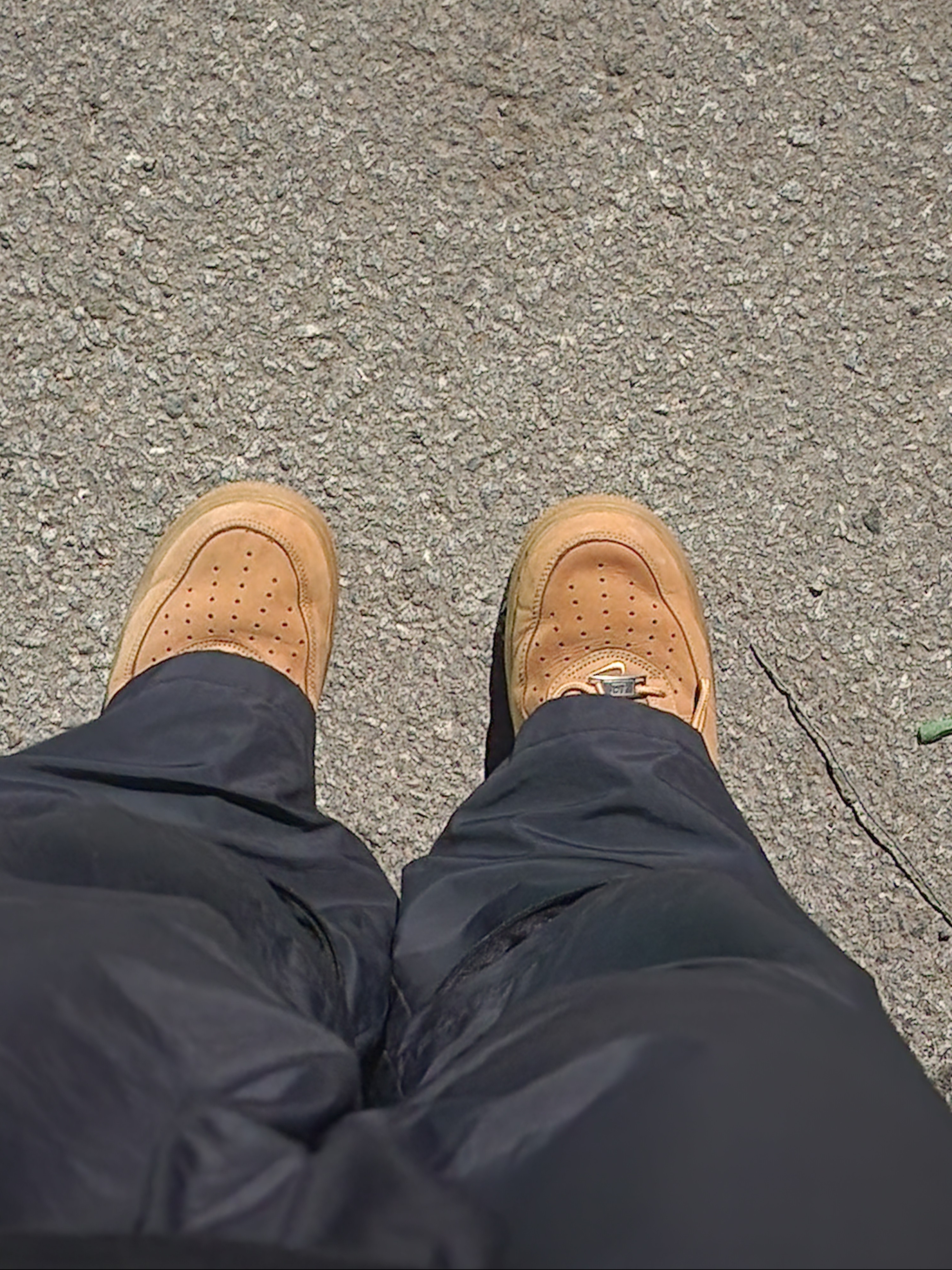 Nike x Supreme Air Force 1 Low Flax 착용 스타일