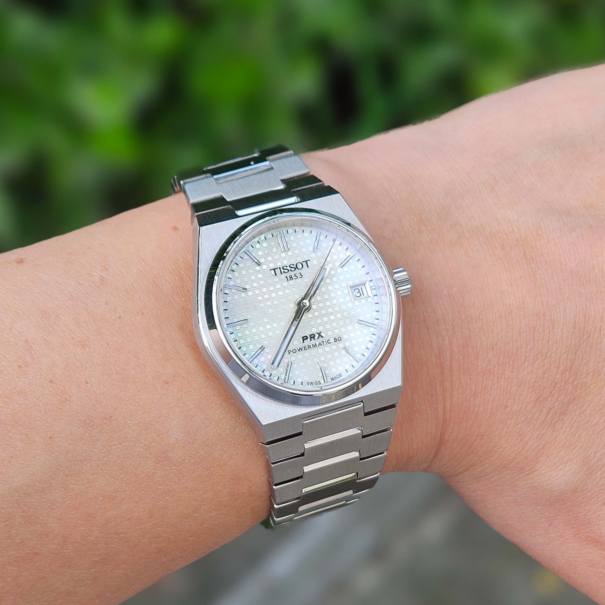 Tissot PRX Powermatic 80 35mm Steel Mother of Pearl 착용 스타일