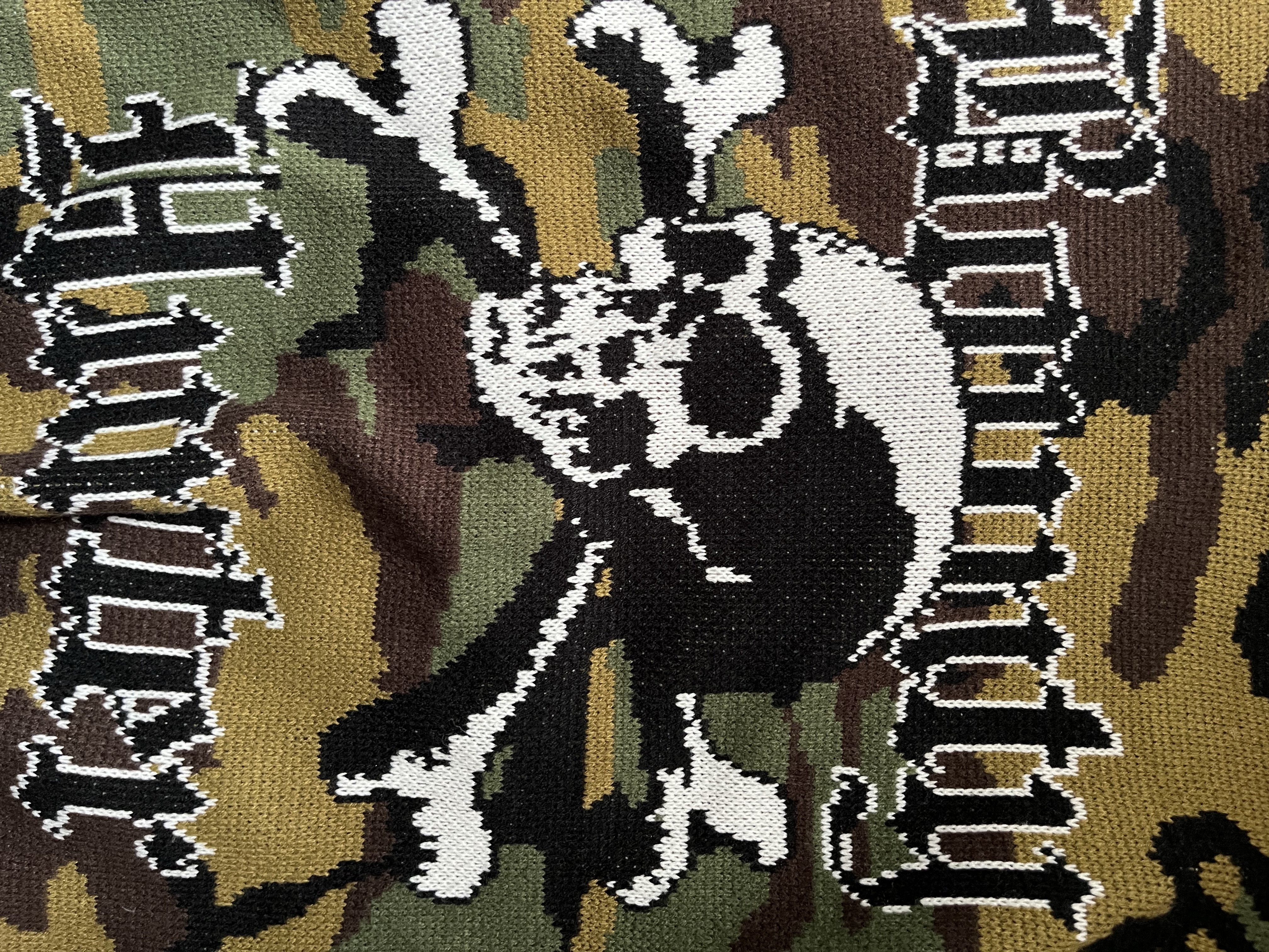 Supreme x Bounty Hunter Sweater Camo - 23FW 착용 스타일
