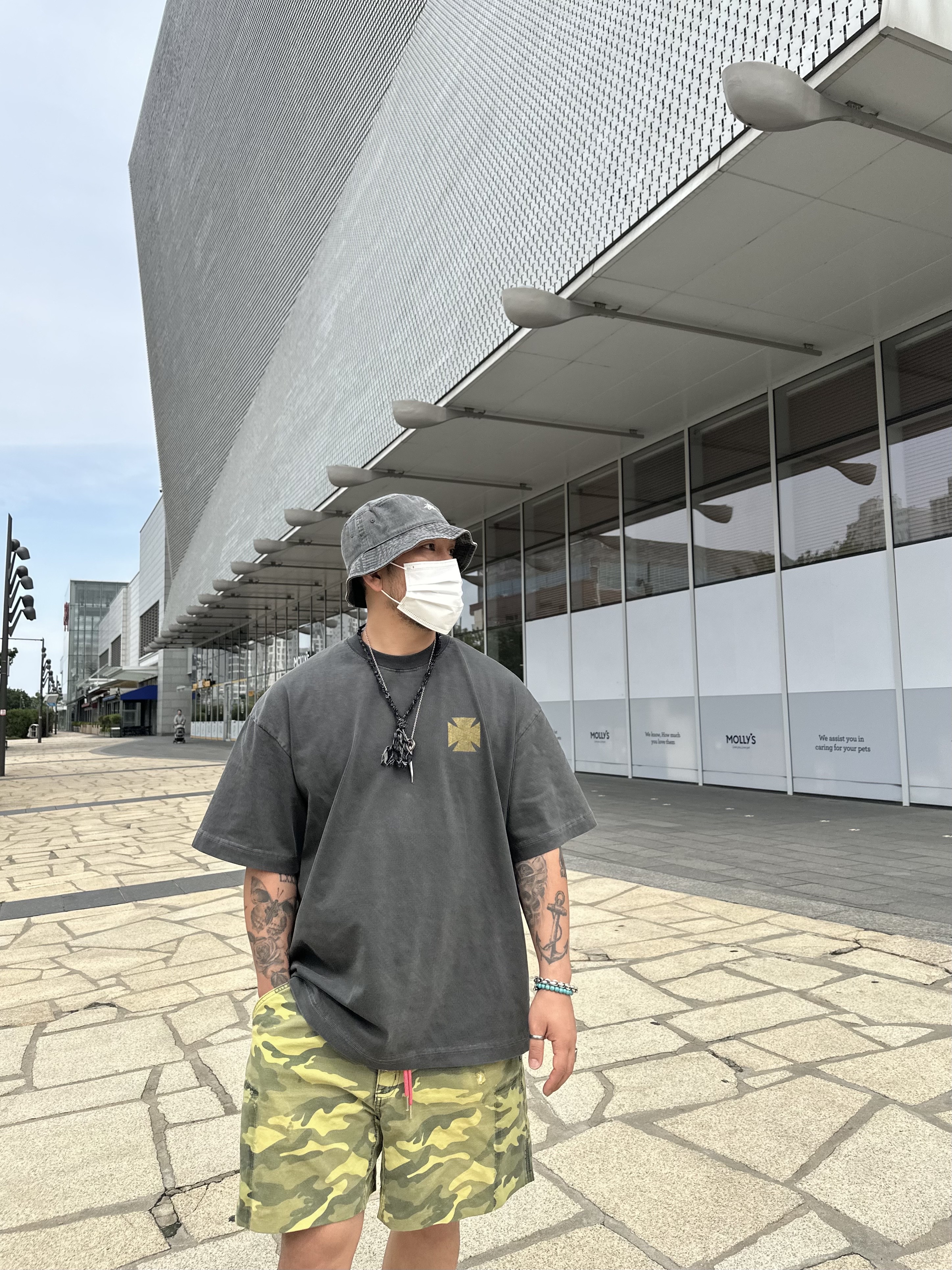 Stussy Washed Stock Bucket Hat Charcoal 착용 스타일 - 5
