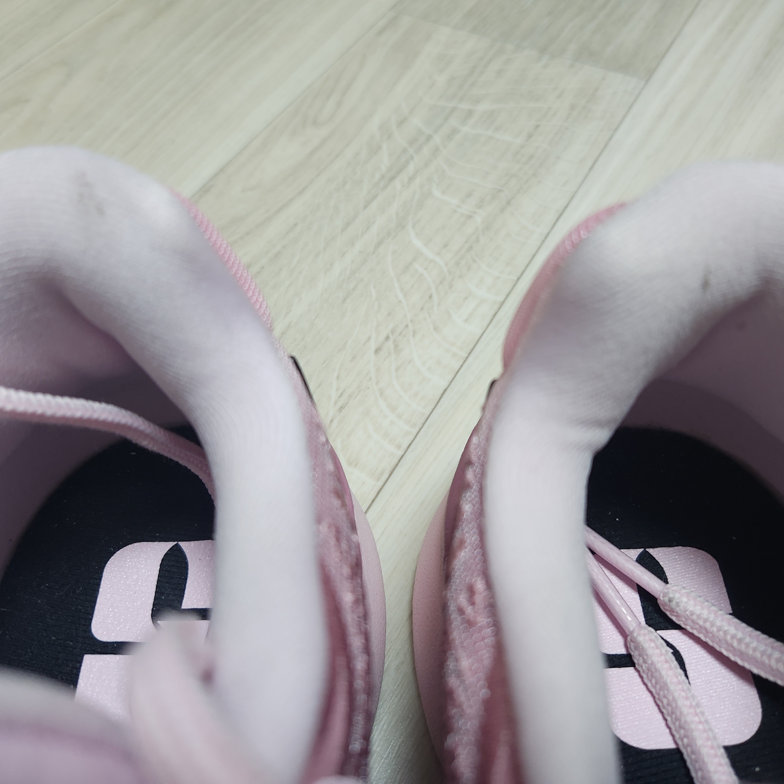Nike Sabrina 2 EP Pink Foam Black 착용 스타일 - 2