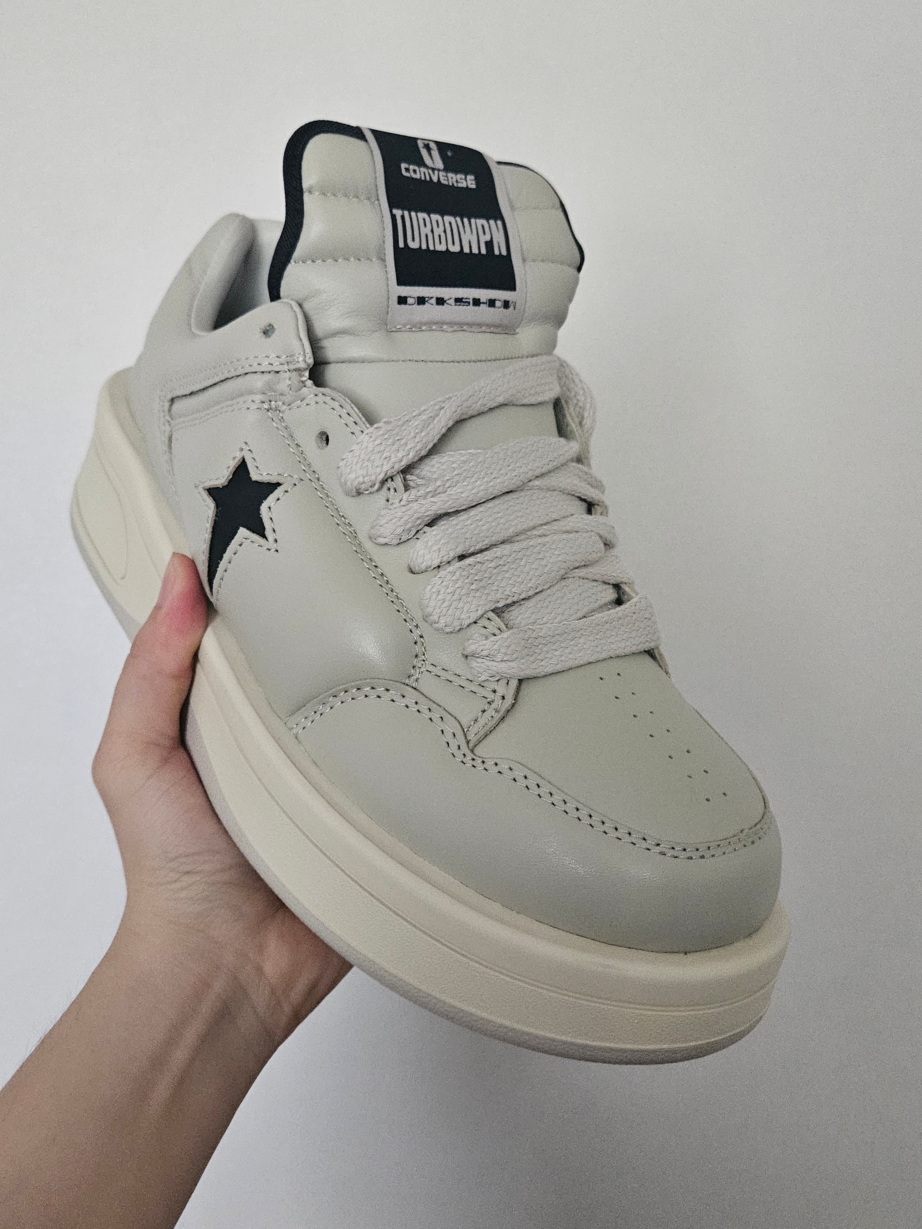 Converse x Drkshdw Turbowpn Ox Pelican 착용 스타일